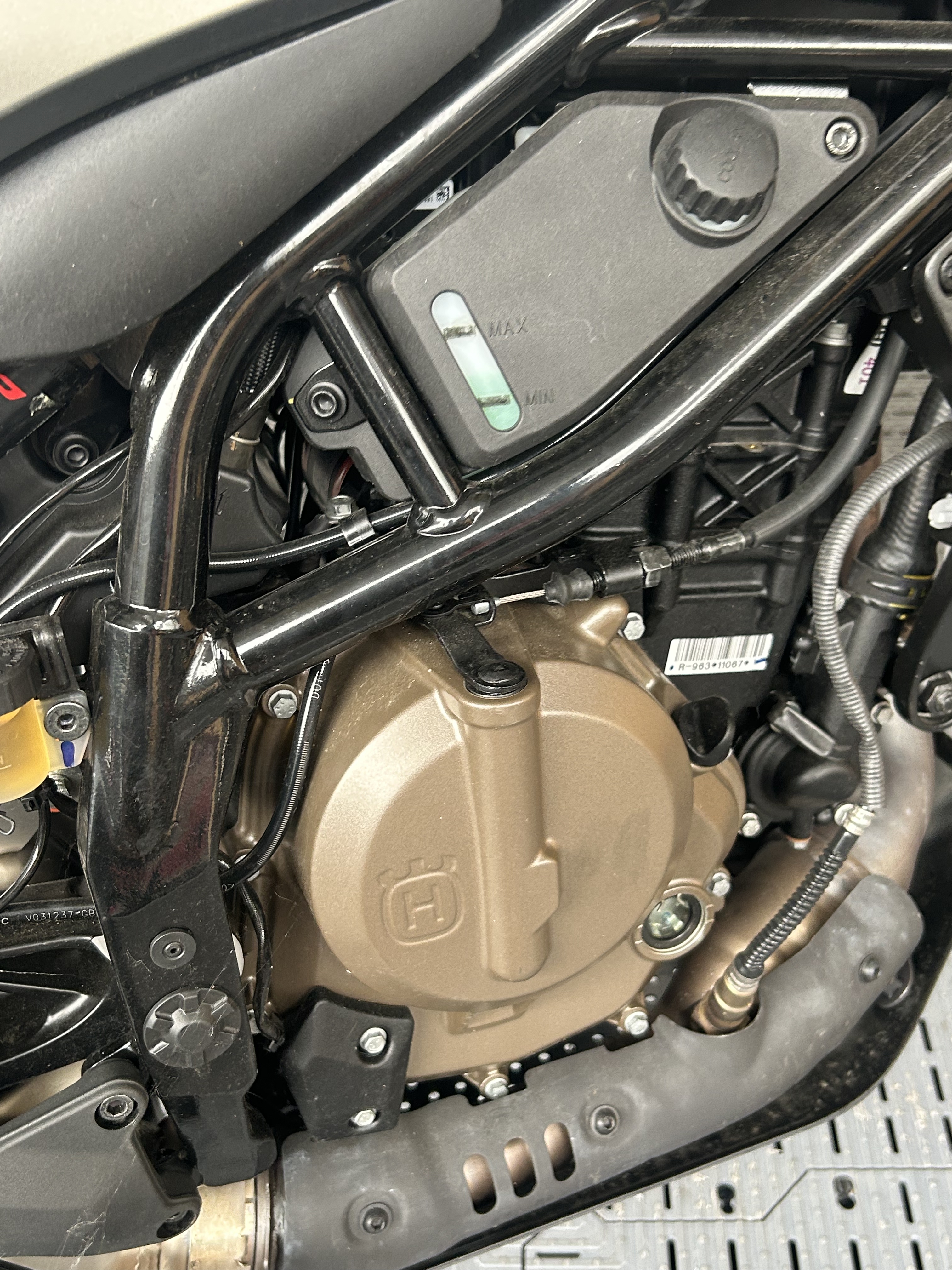 HUSQVARNA SVARTPILEN 401 - Image 21