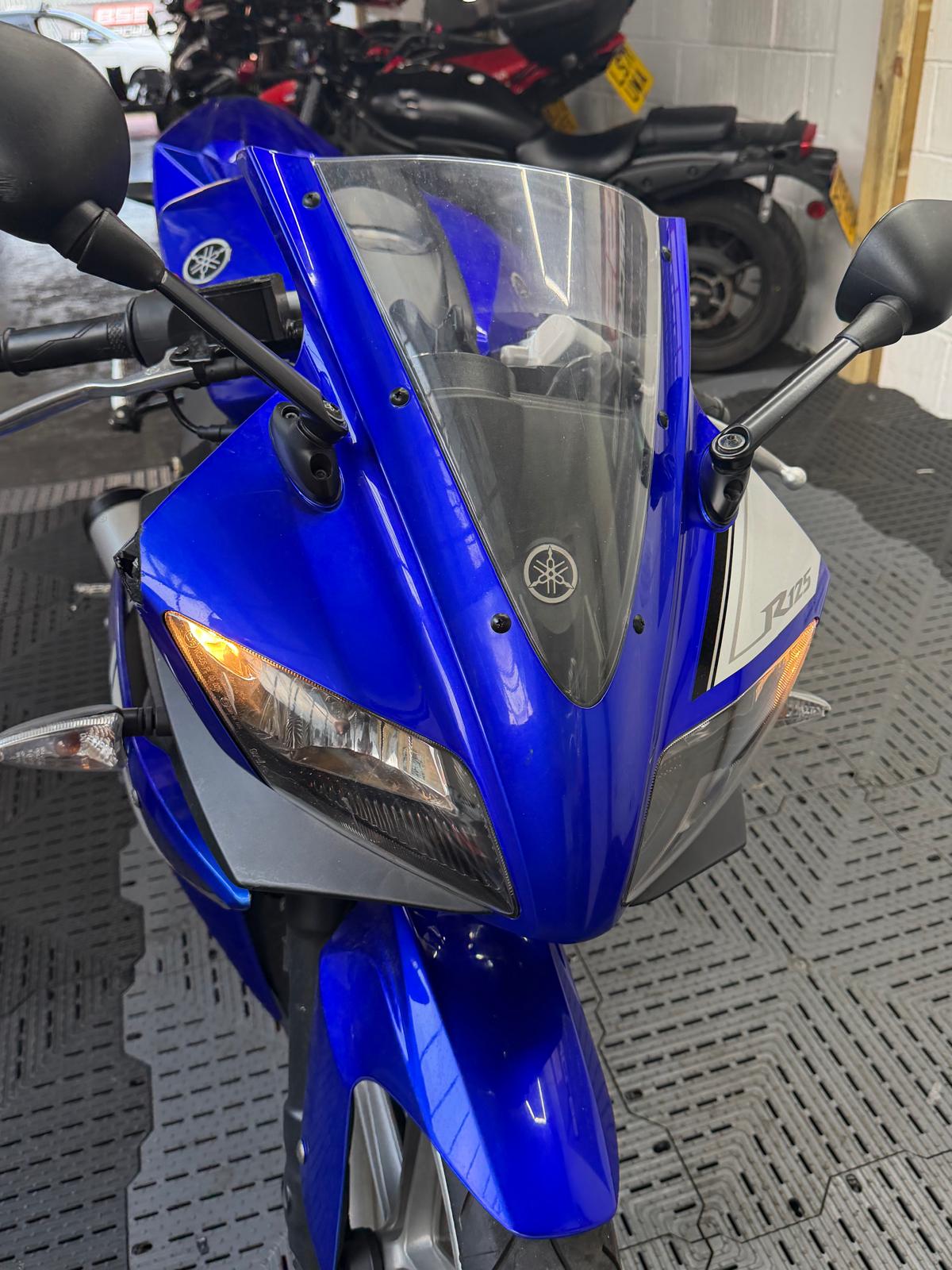 YAMAHA YZF R125 - Image 12