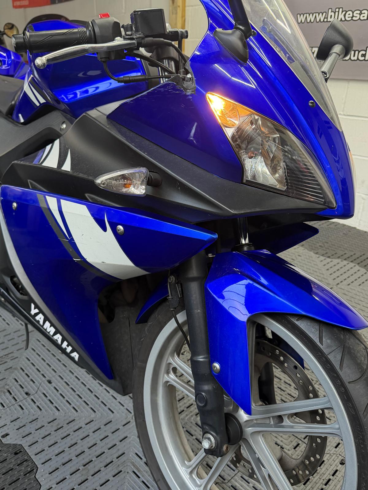 YAMAHA YZF R125 - Image 13