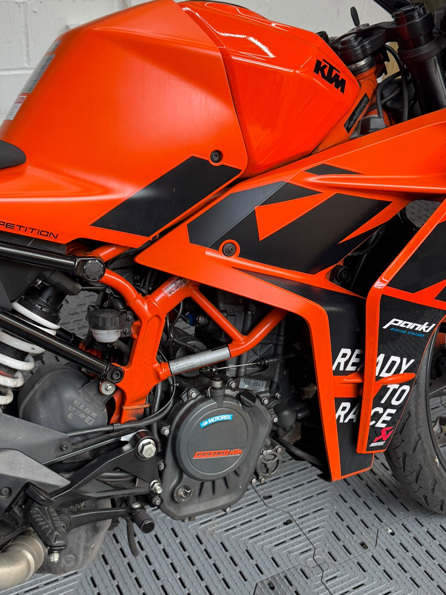 KTM RC 125 - Image 15
