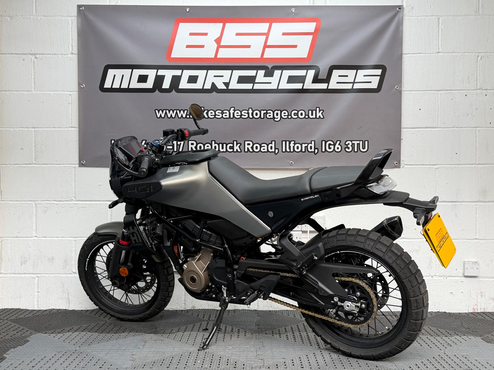 HUSQVARNA SVARTPILEN 401 - Image 15