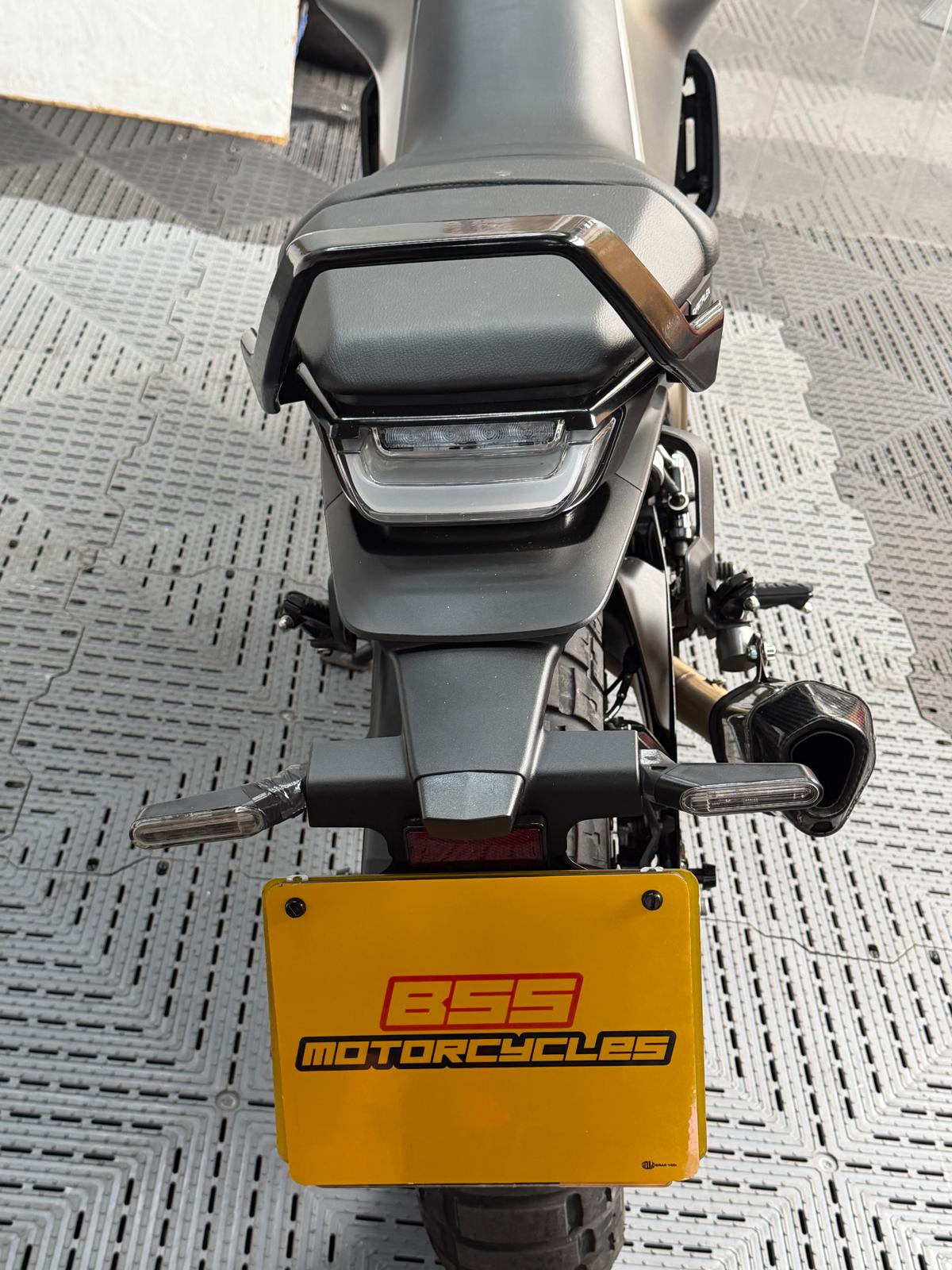 HUSQVARNA SVARTPILEN 401 - Image 4