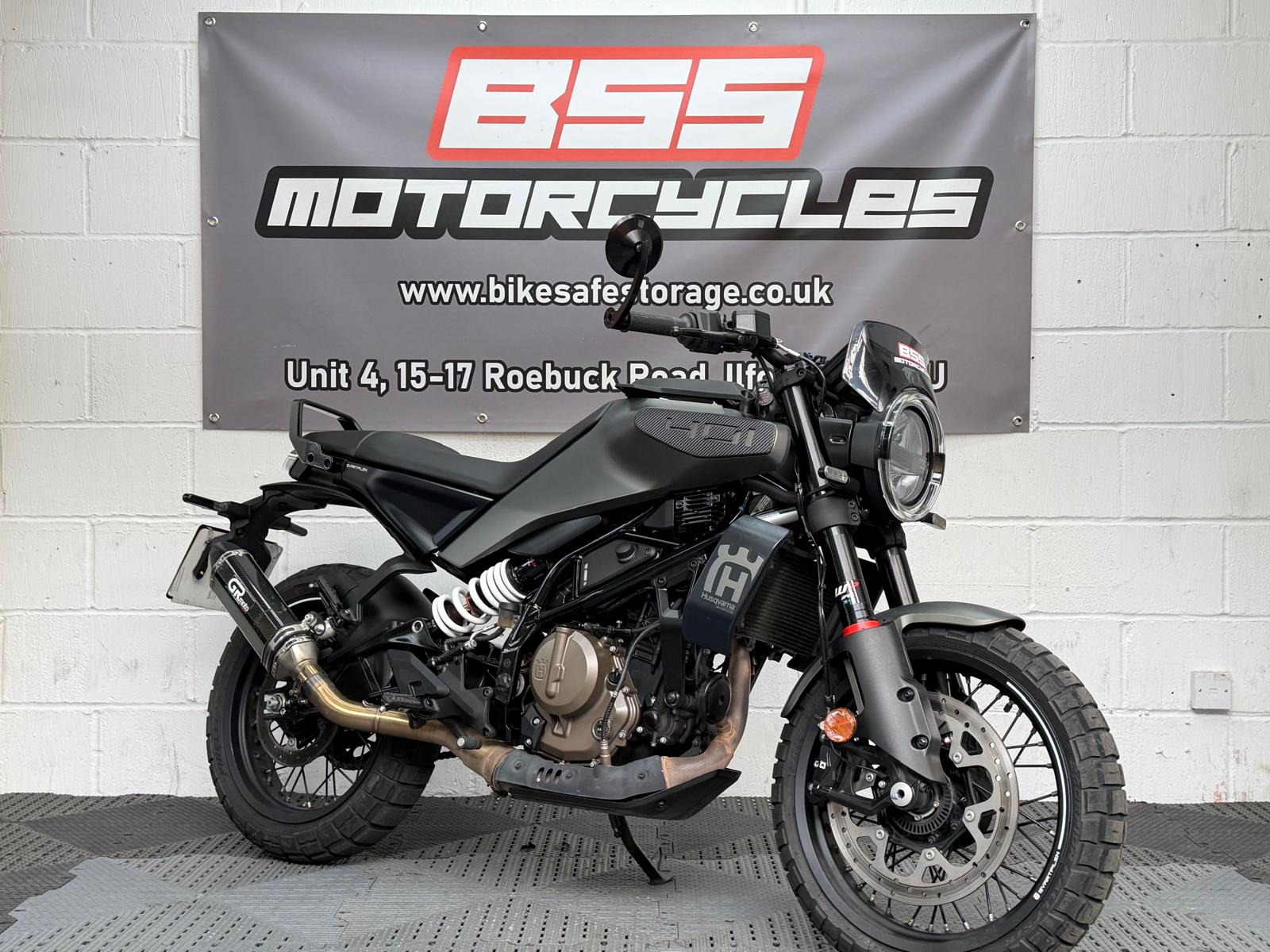 HUSQVARNA SVARTPILEN 401 - Image 6