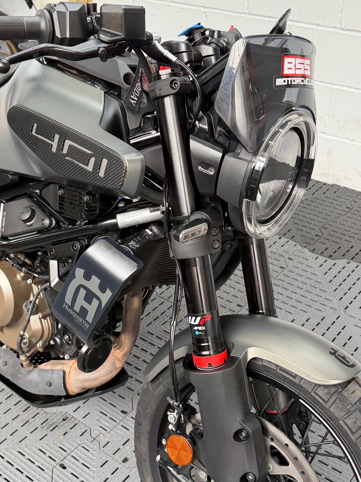 HUSQVARNA SVARTPILEN 401 - Image 7