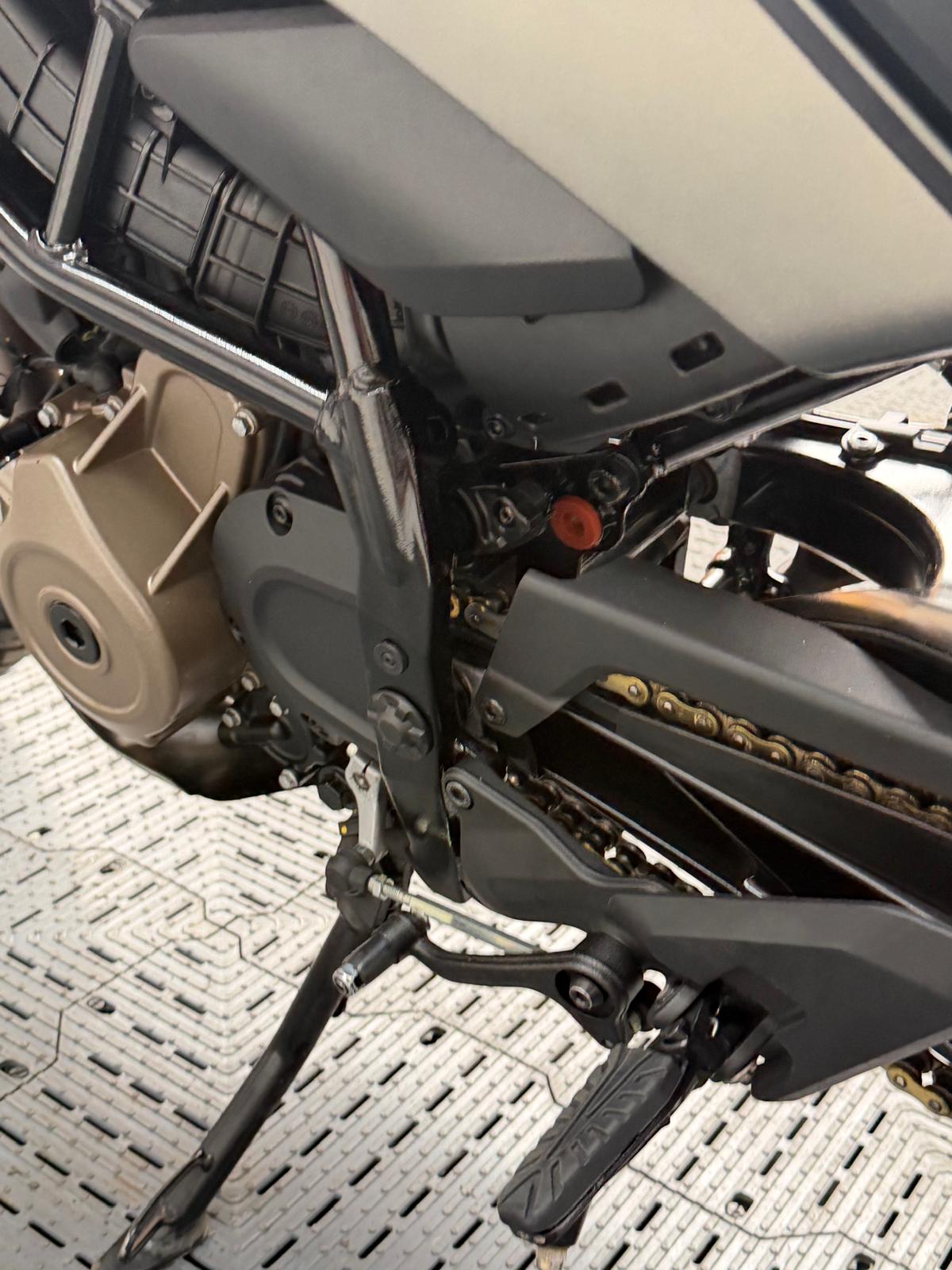 HUSQVARNA SVARTPILEN 401 - Image 9