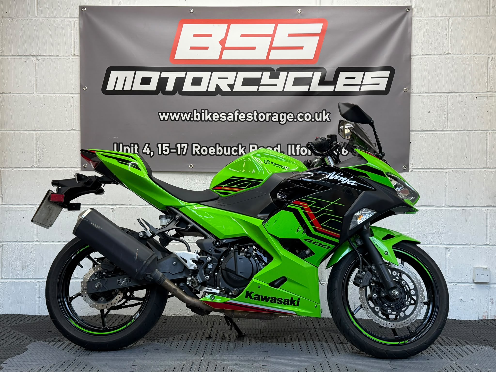KAWASAKI NINJA 400 - Image 1