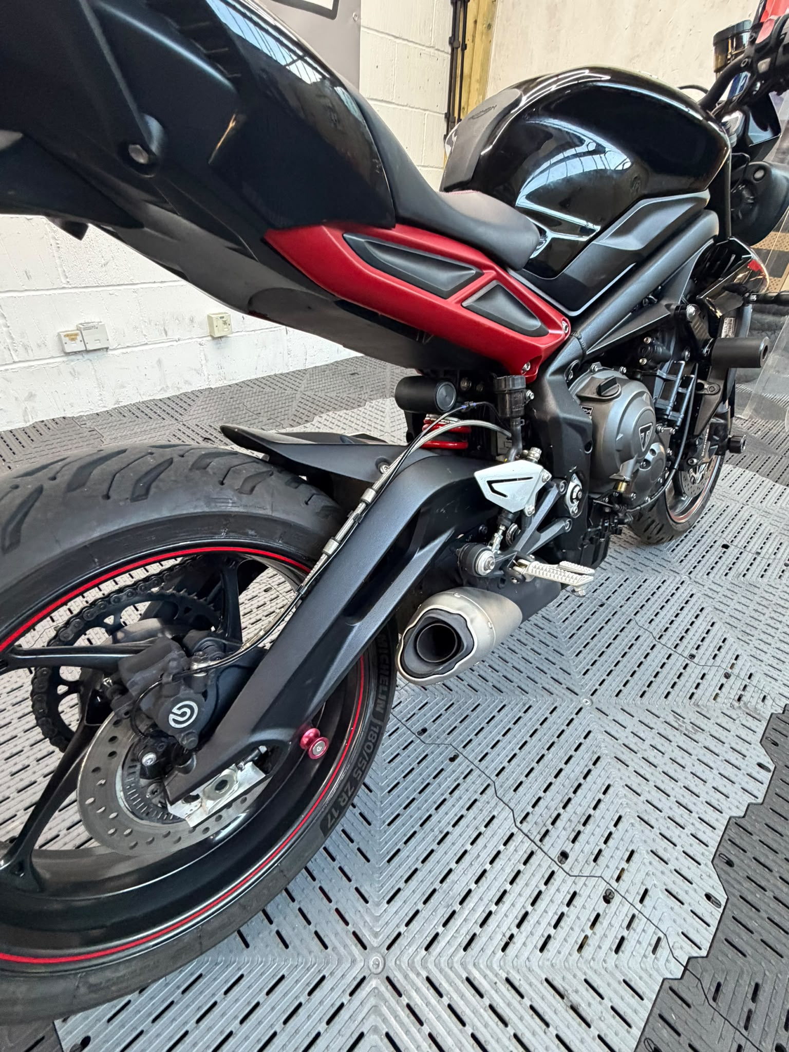 TRIUMPH STREET  TRIPLE 765R - Image 5