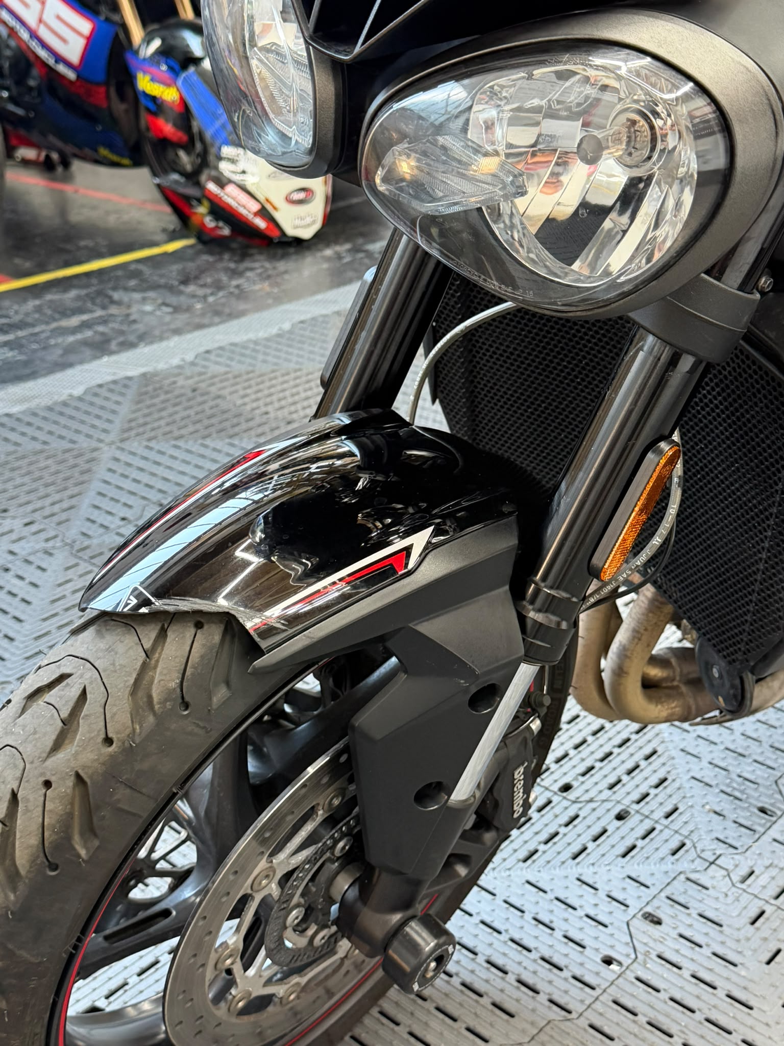 TRIUMPH STREET  TRIPLE 765R - Image 6