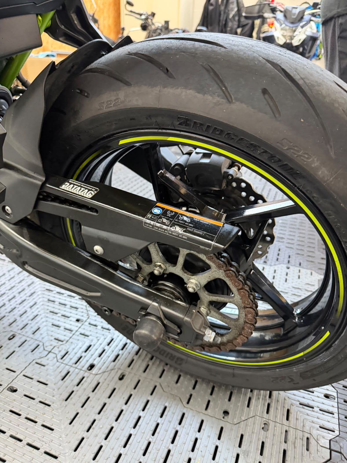 KAWASAKI Z650 - Image 11