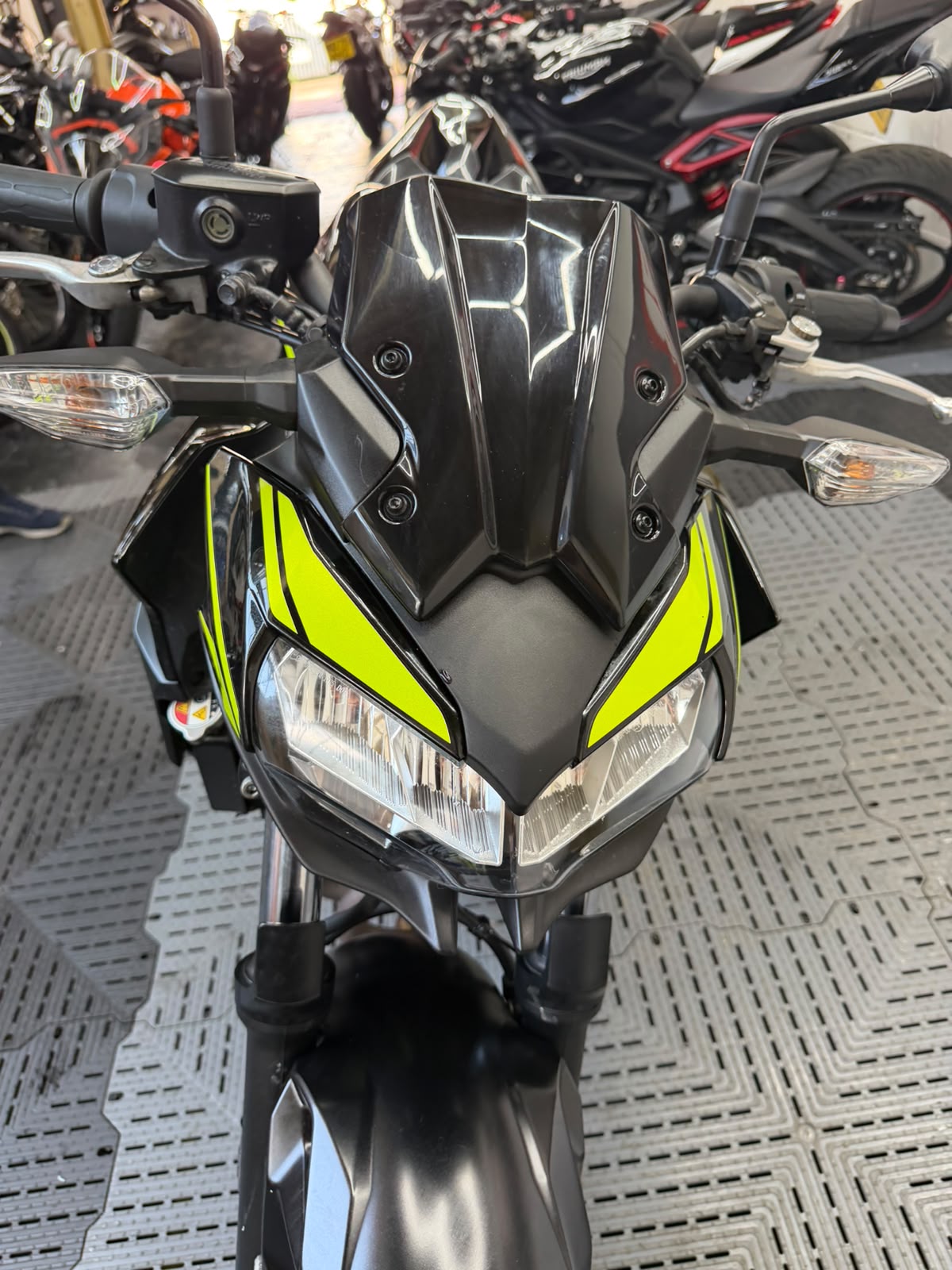 KAWASAKI Z650 - Image 7