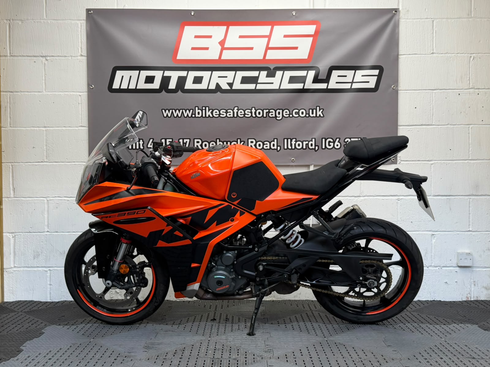 KTM RC 390 - Image 16