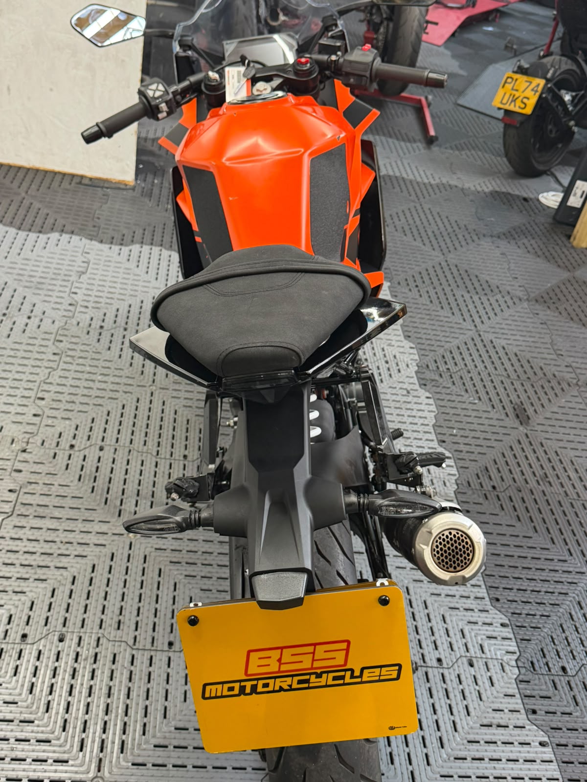 KTM RC 390 - Image 5