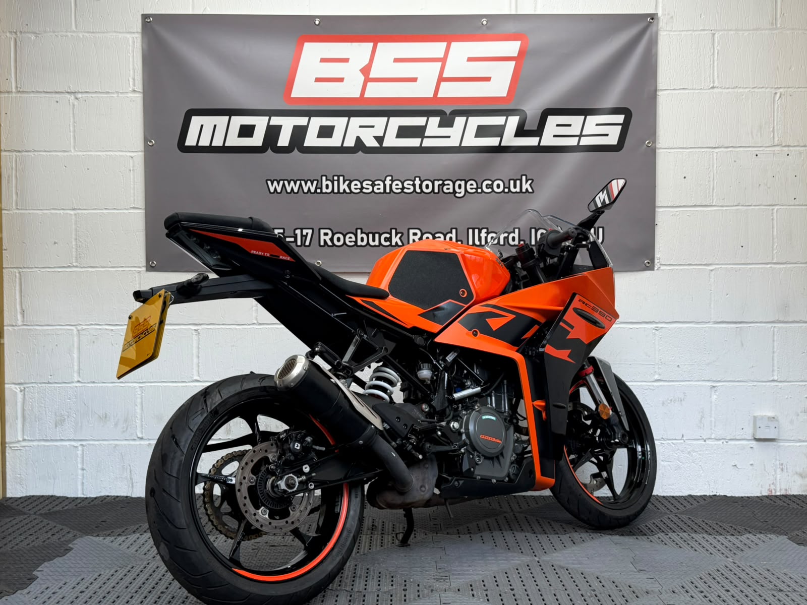 KTM RC 390 - Image 10