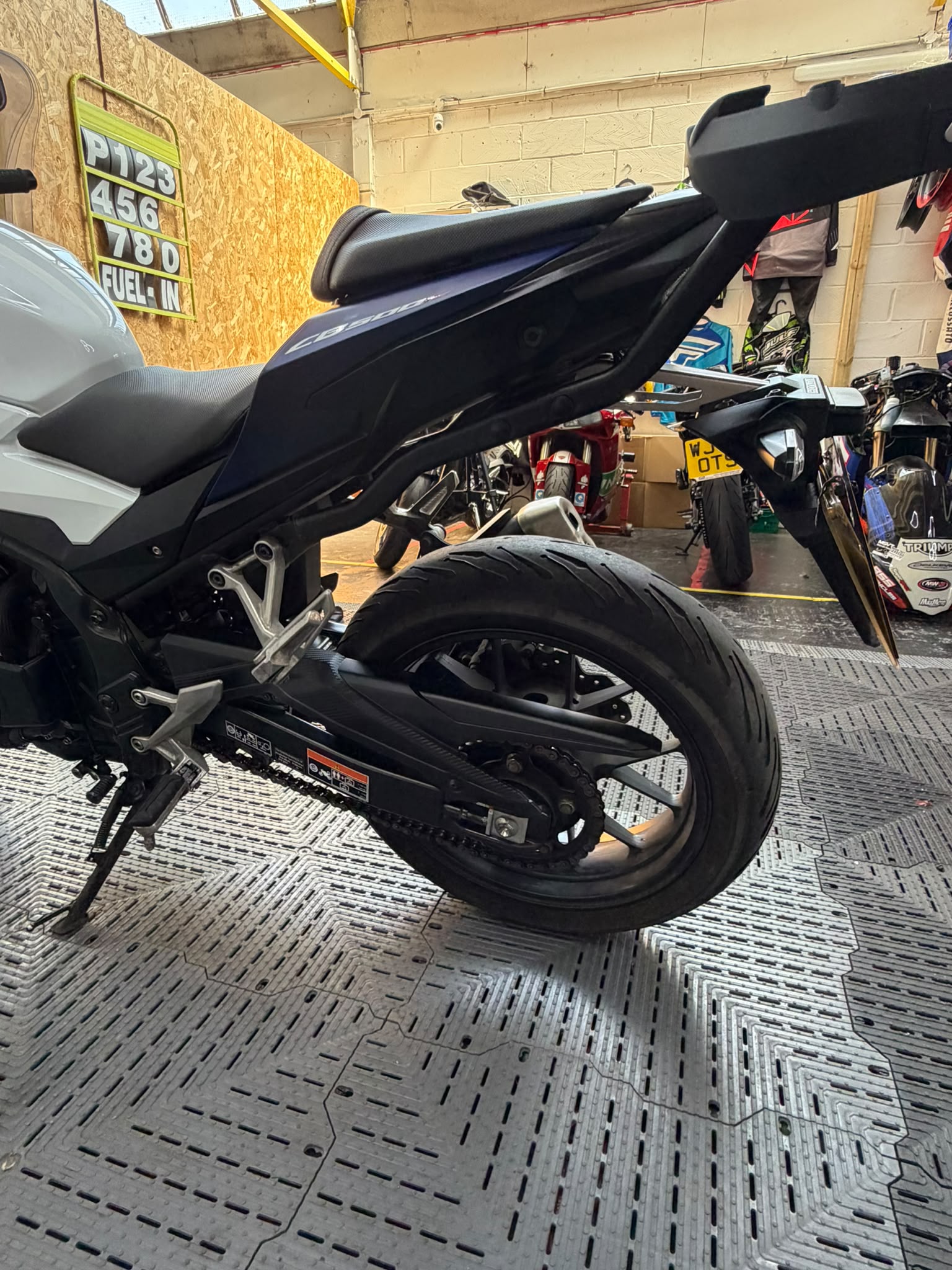 HONDA CB500F - Image 17