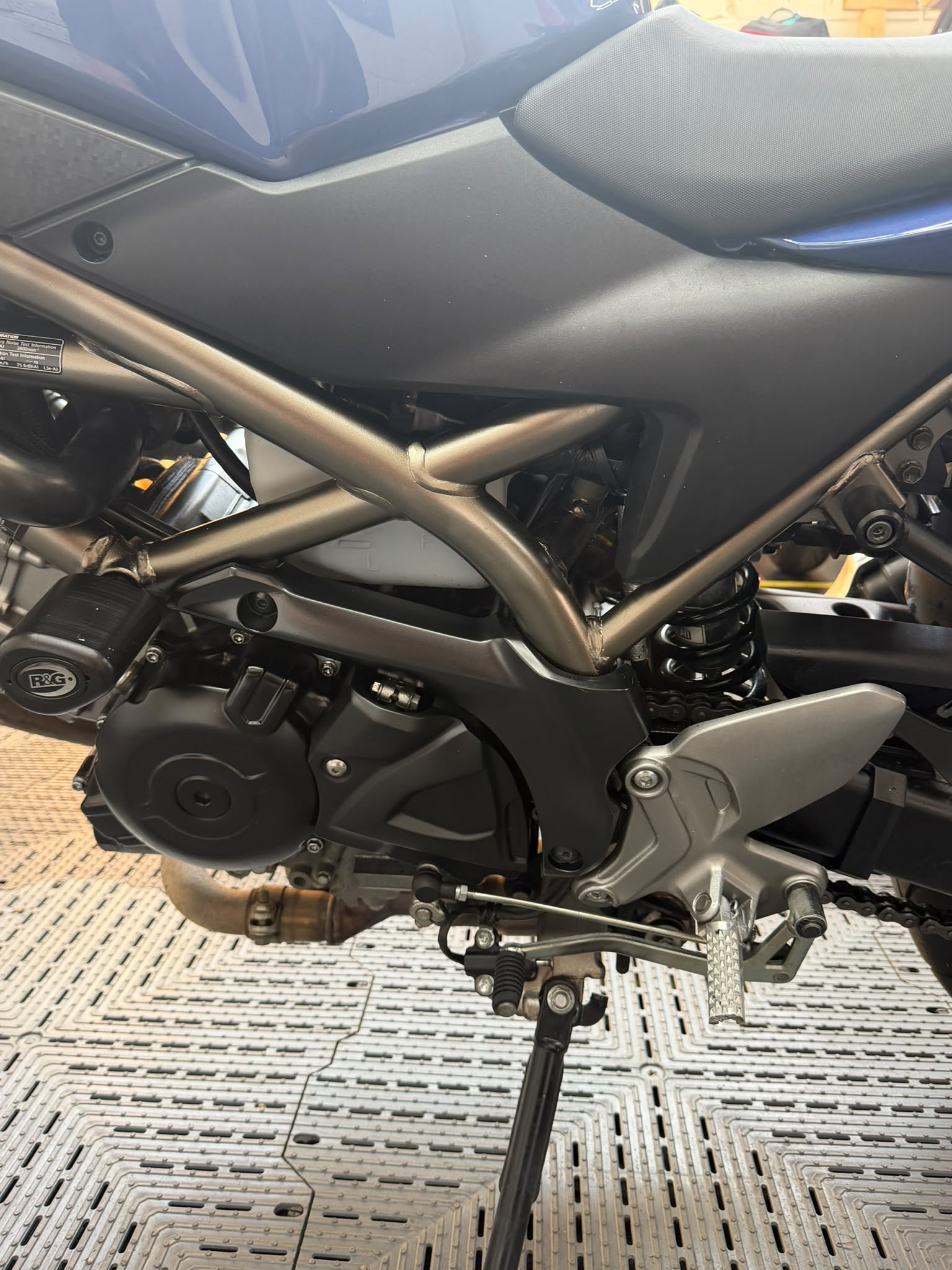 SUZUKI SV 650 - Image 10