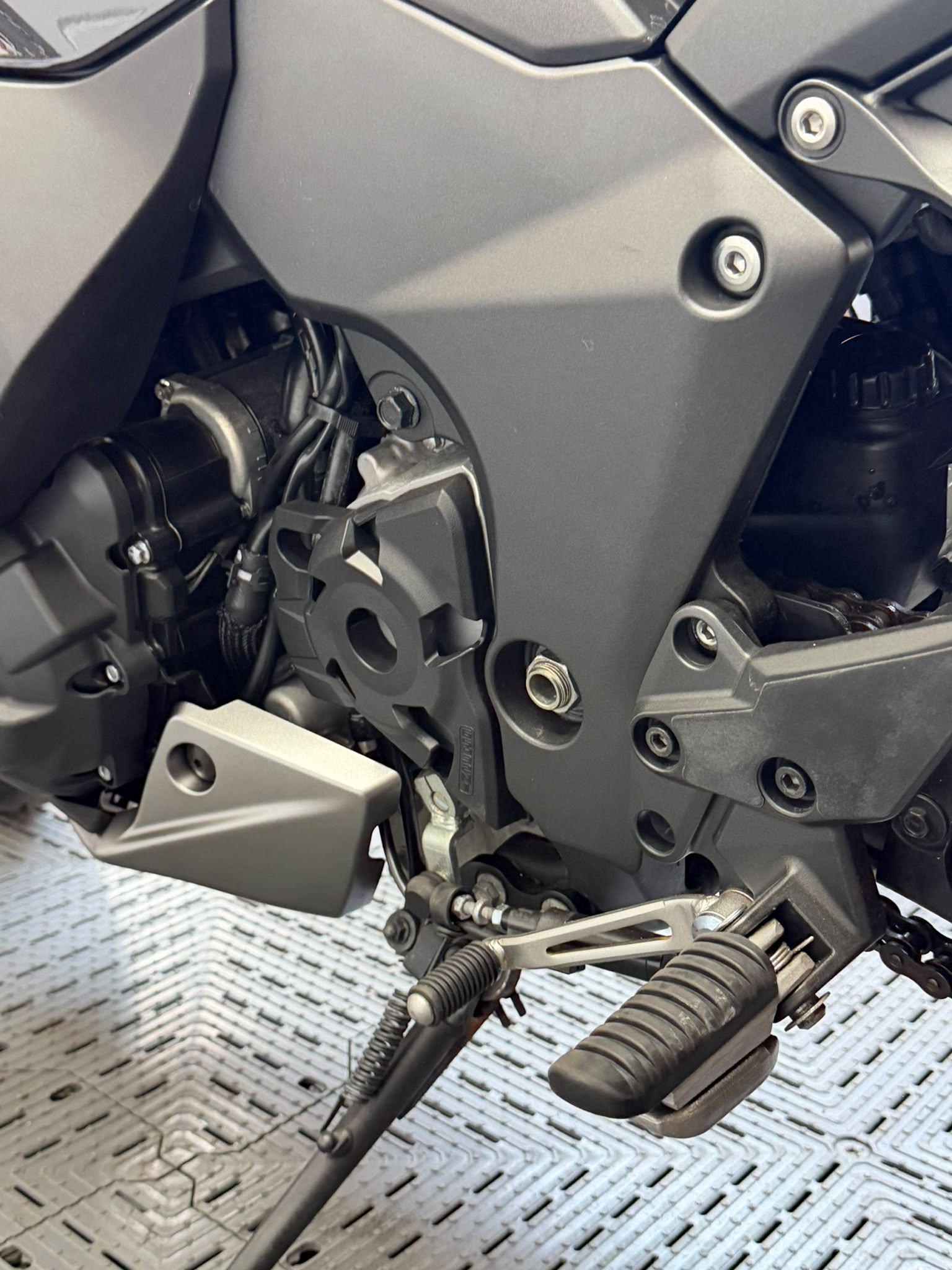 KAWASAKI NINJA 1000SX - Image 18
