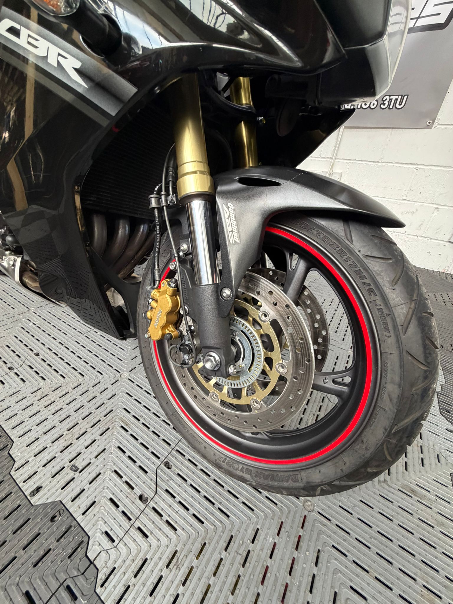 HONDA CBR600F - Image 15