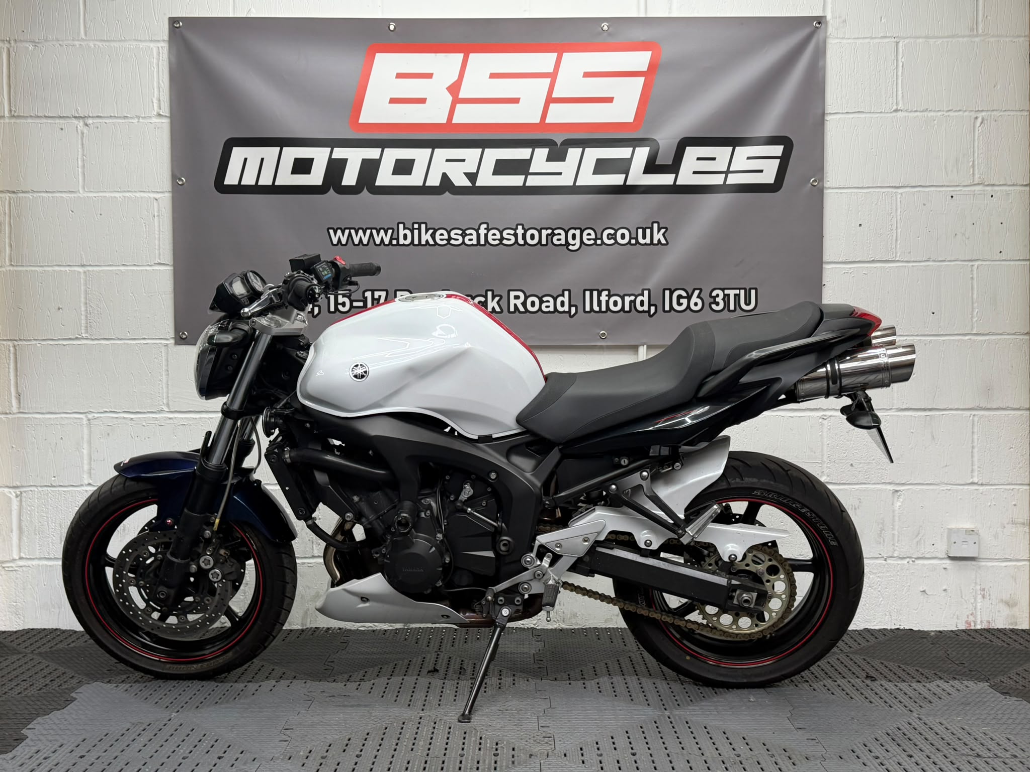 YAMAHA FZ6 FAZER 600 S2 - Image 4