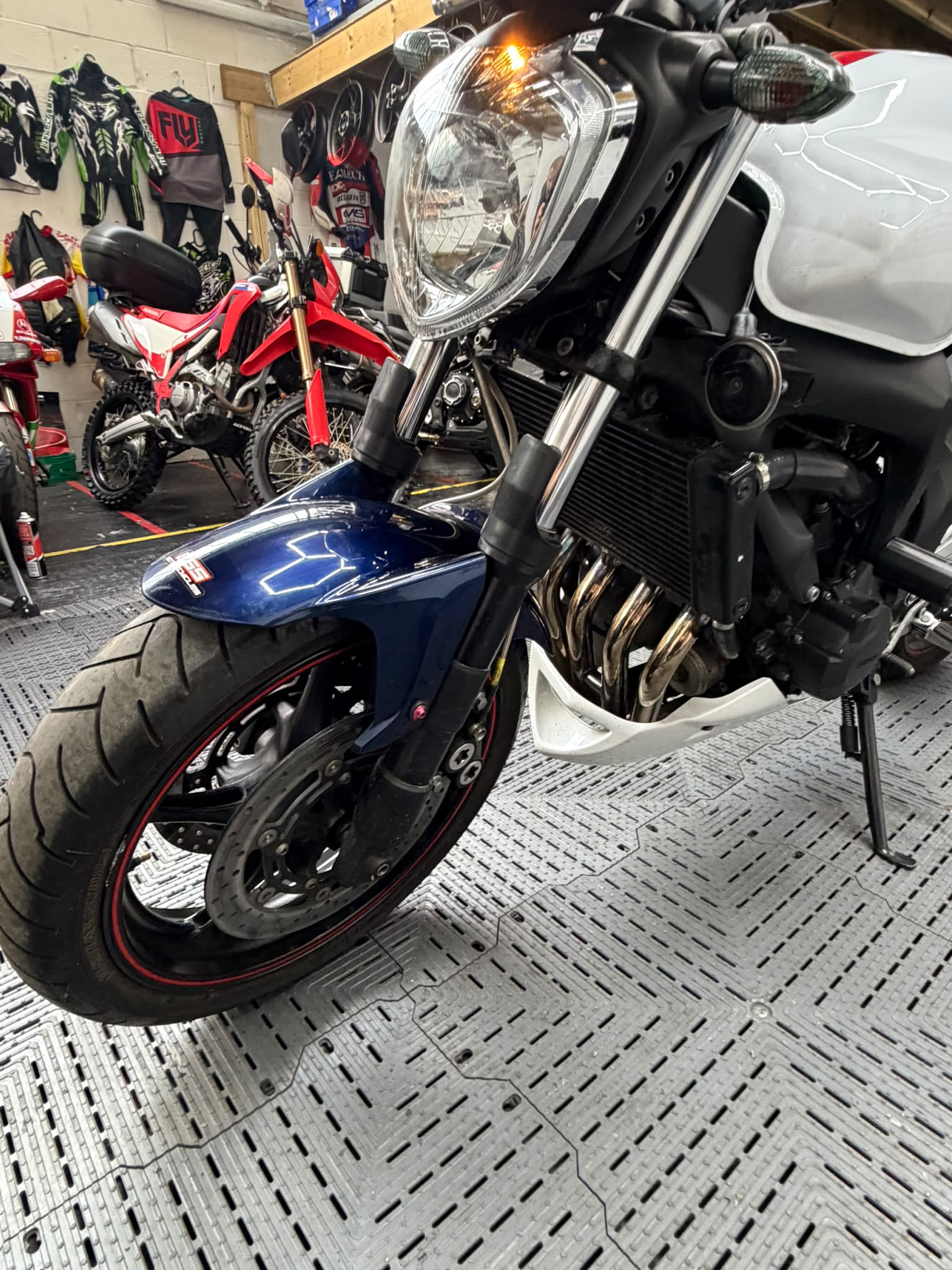 YAMAHA FZ6 FAZER 600 S2 - Image 9
