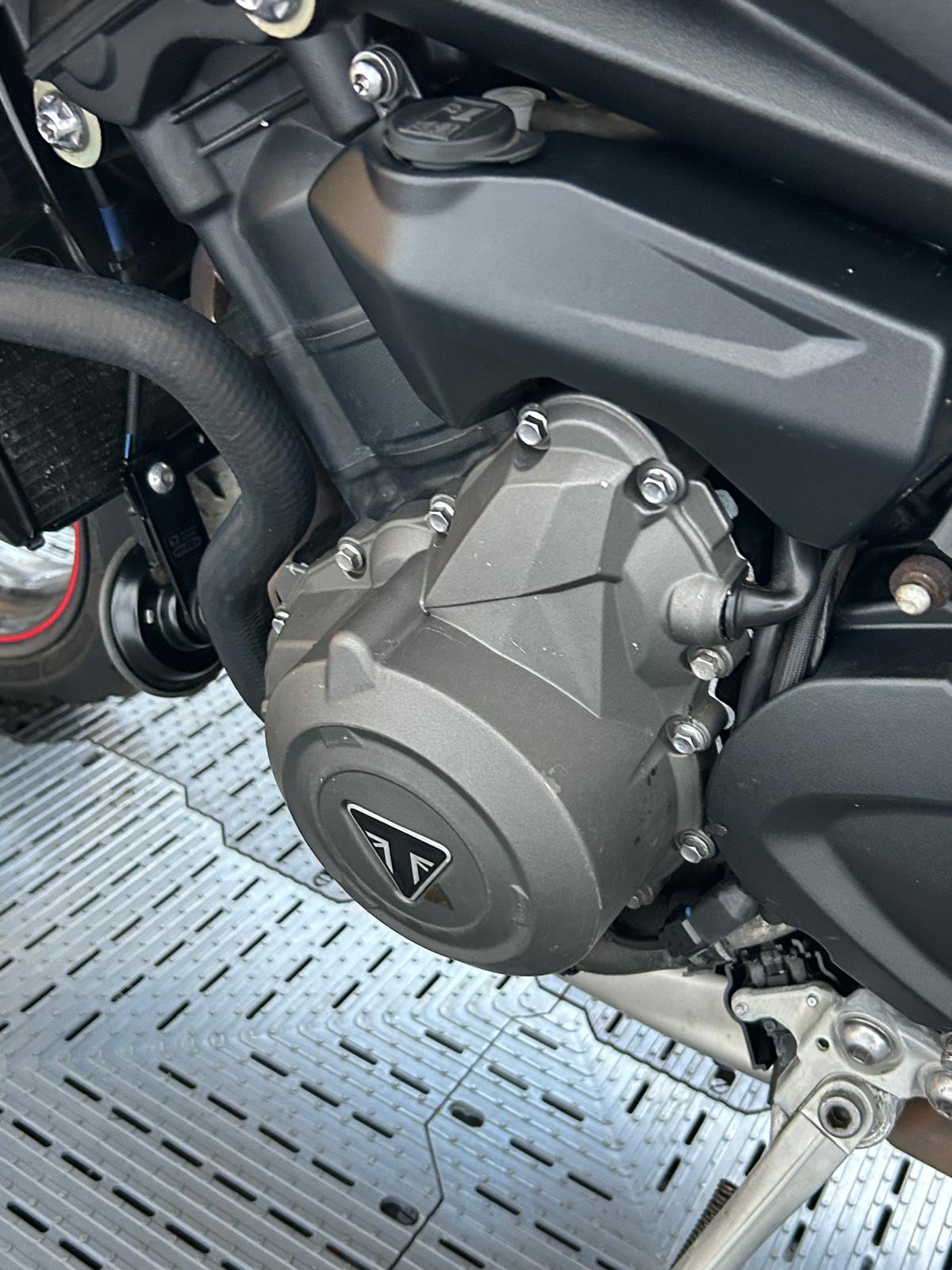 TRIUMPH STREET TRIPLE 765 R LOW - Image 14