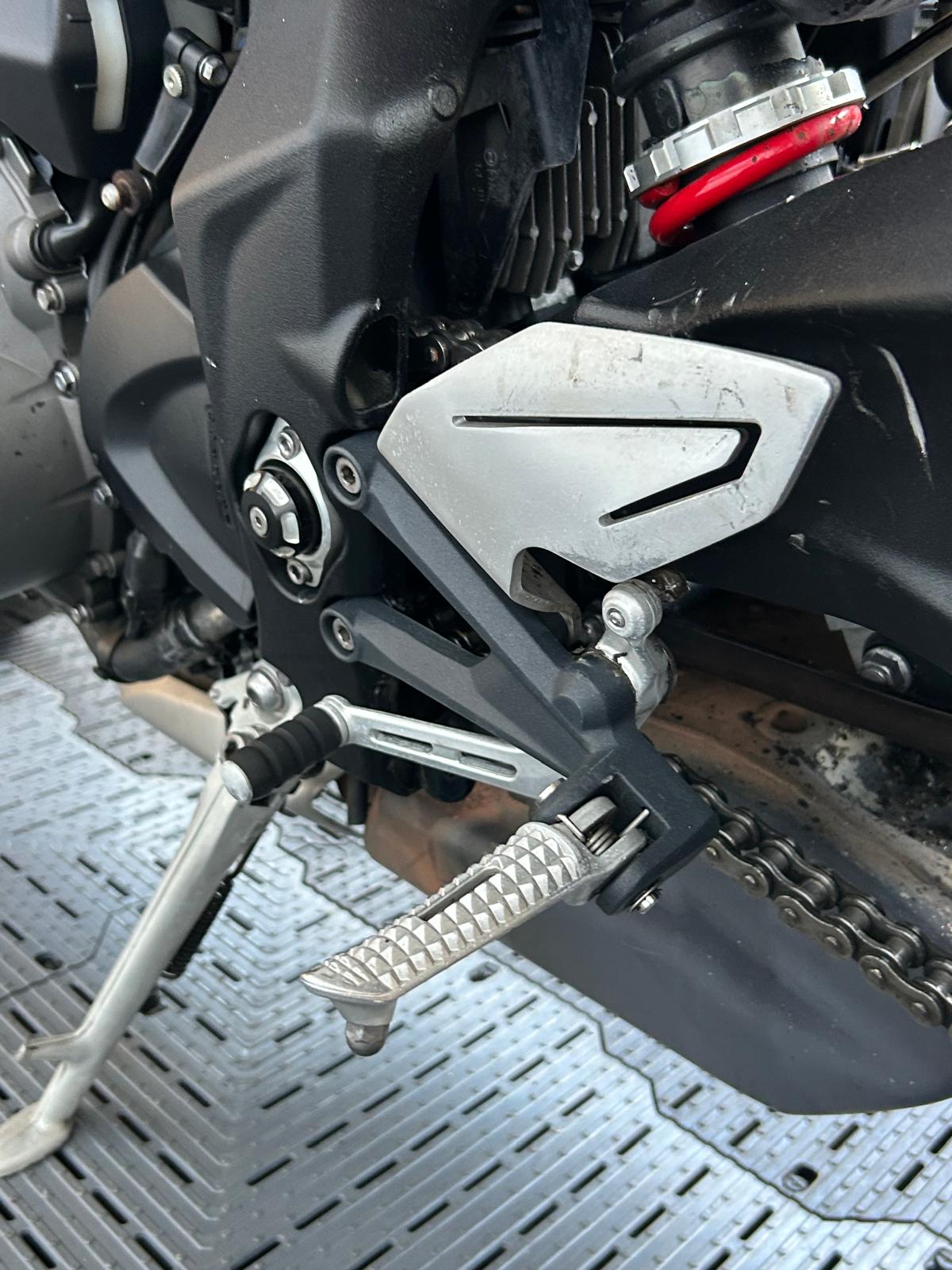 TRIUMPH STREET TRIPLE 765 R LOW - Image 18