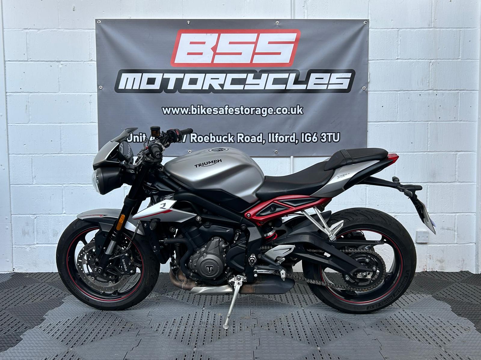 TRIUMPH STREET TRIPLE 765 R LOW - Image 1