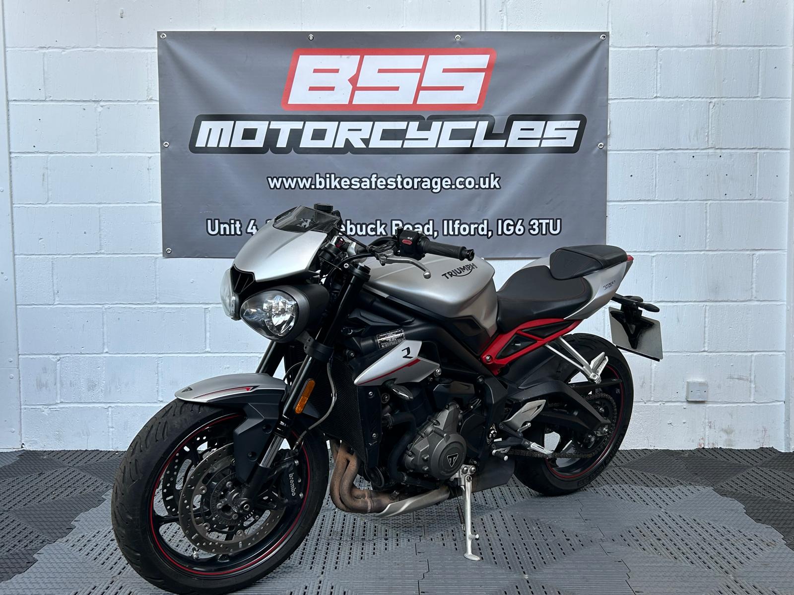 TRIUMPH STREET TRIPLE 765 R LOW - Image 2