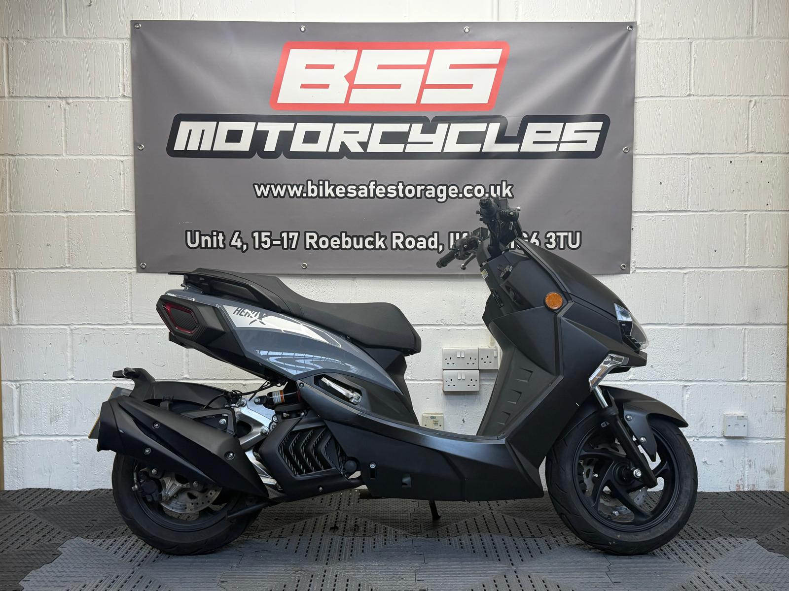 SINNIS HERO-X 125 LH