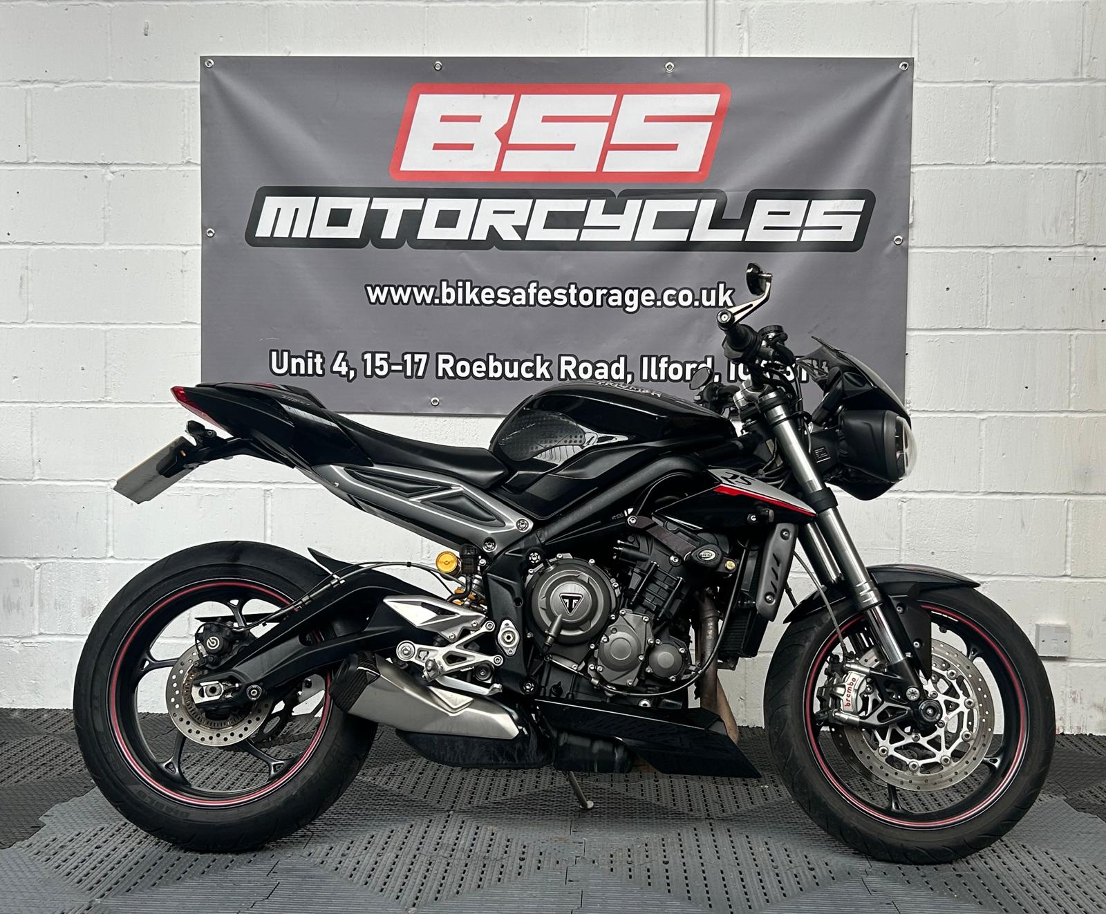 TRIUMPH STREET TRIPLE 765 RS