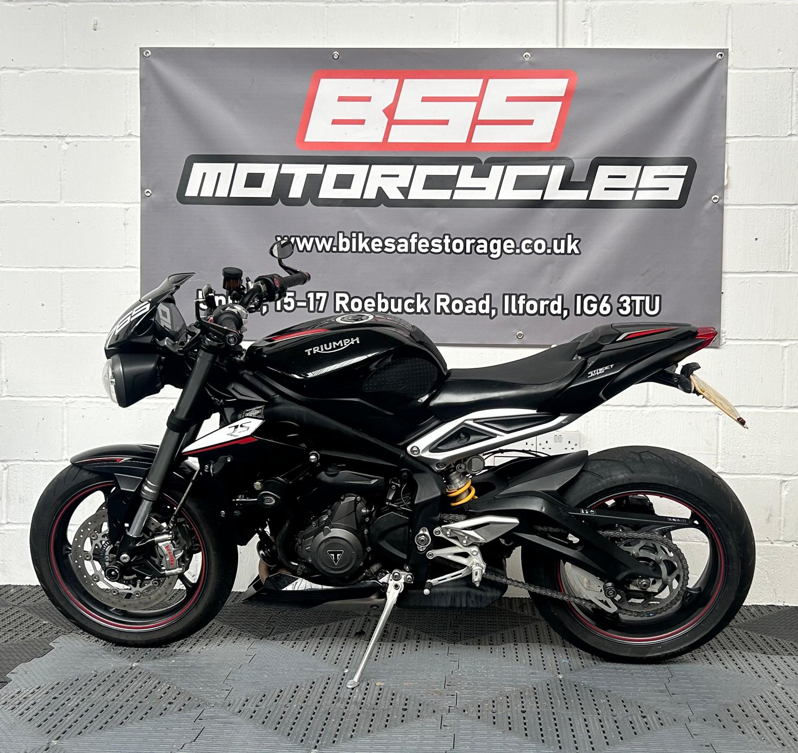 TRIUMPH STREET TRIPLE 765 RS - Image 2