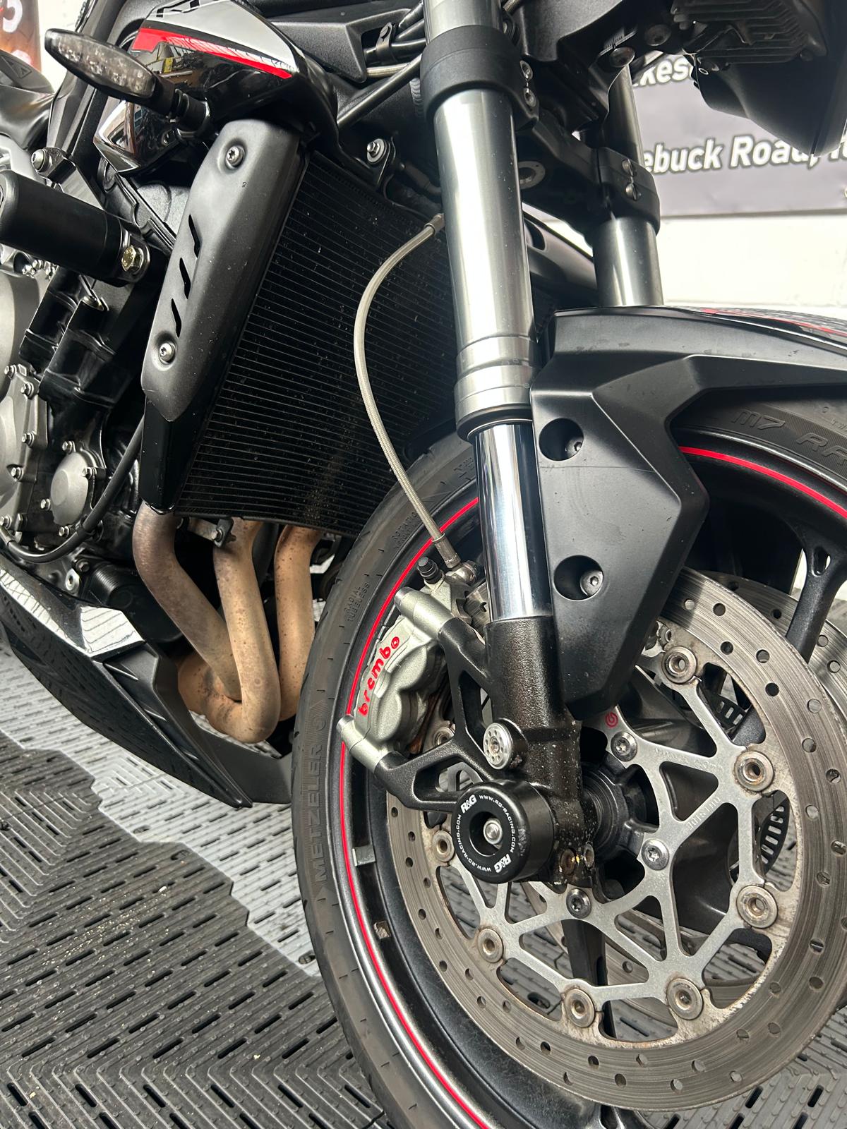 TRIUMPH STREET TRIPLE 765 RS - Image 15