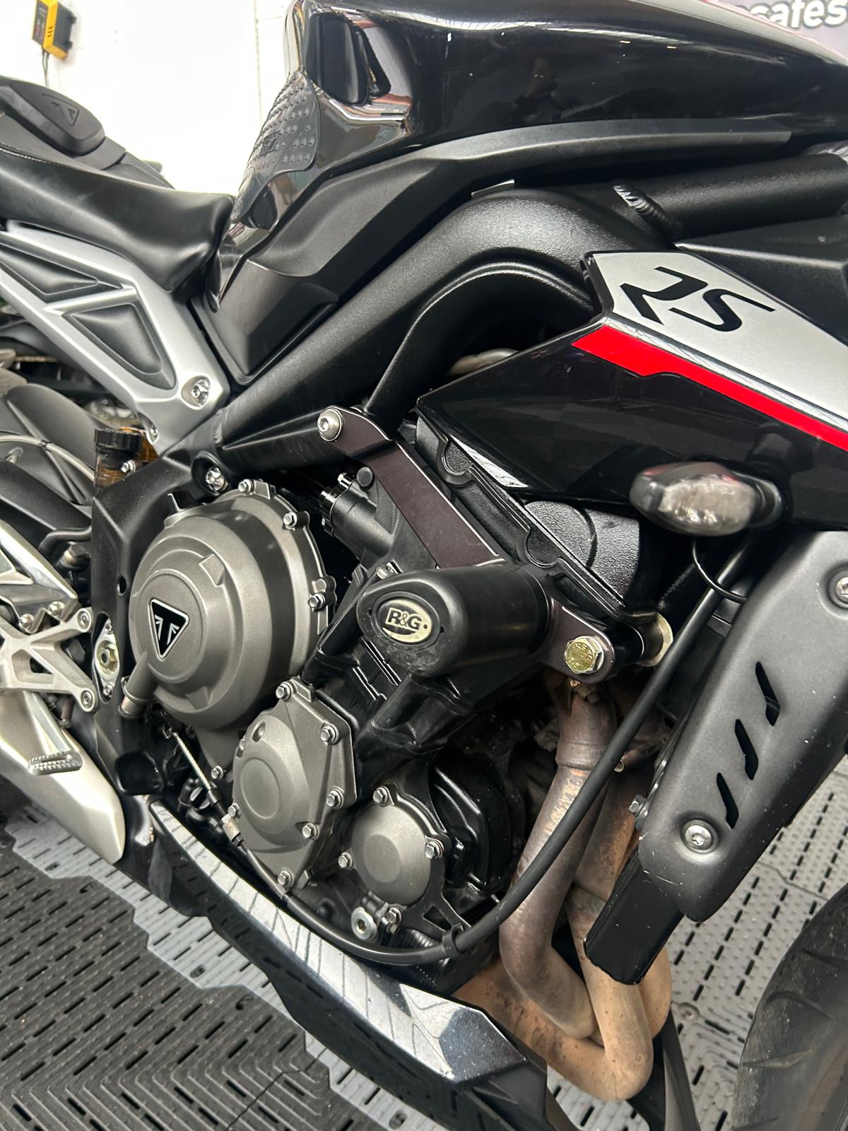 TRIUMPH STREET TRIPLE 765 RS - Image 16