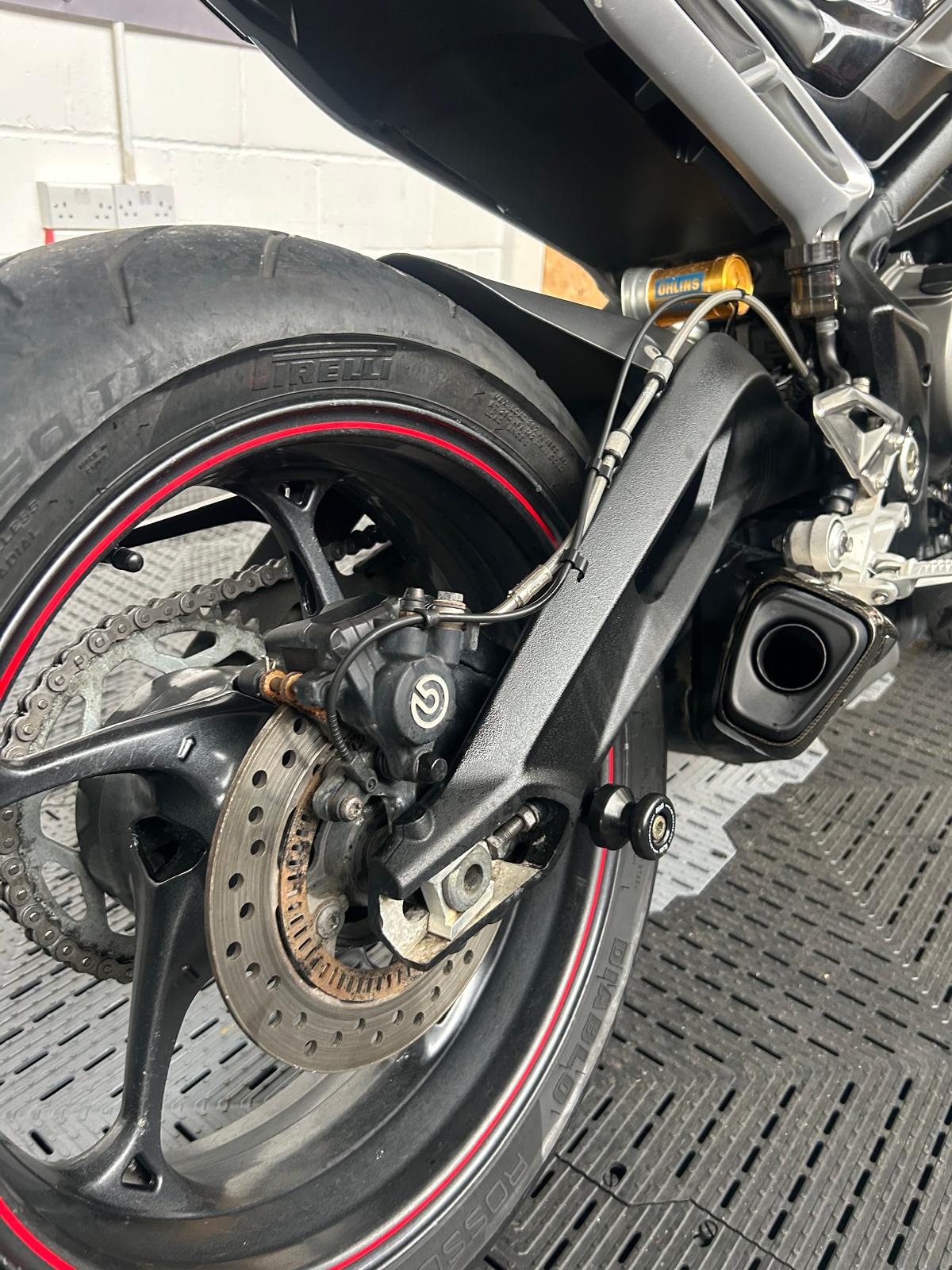 TRIUMPH STREET TRIPLE 765 RS - Image 17
