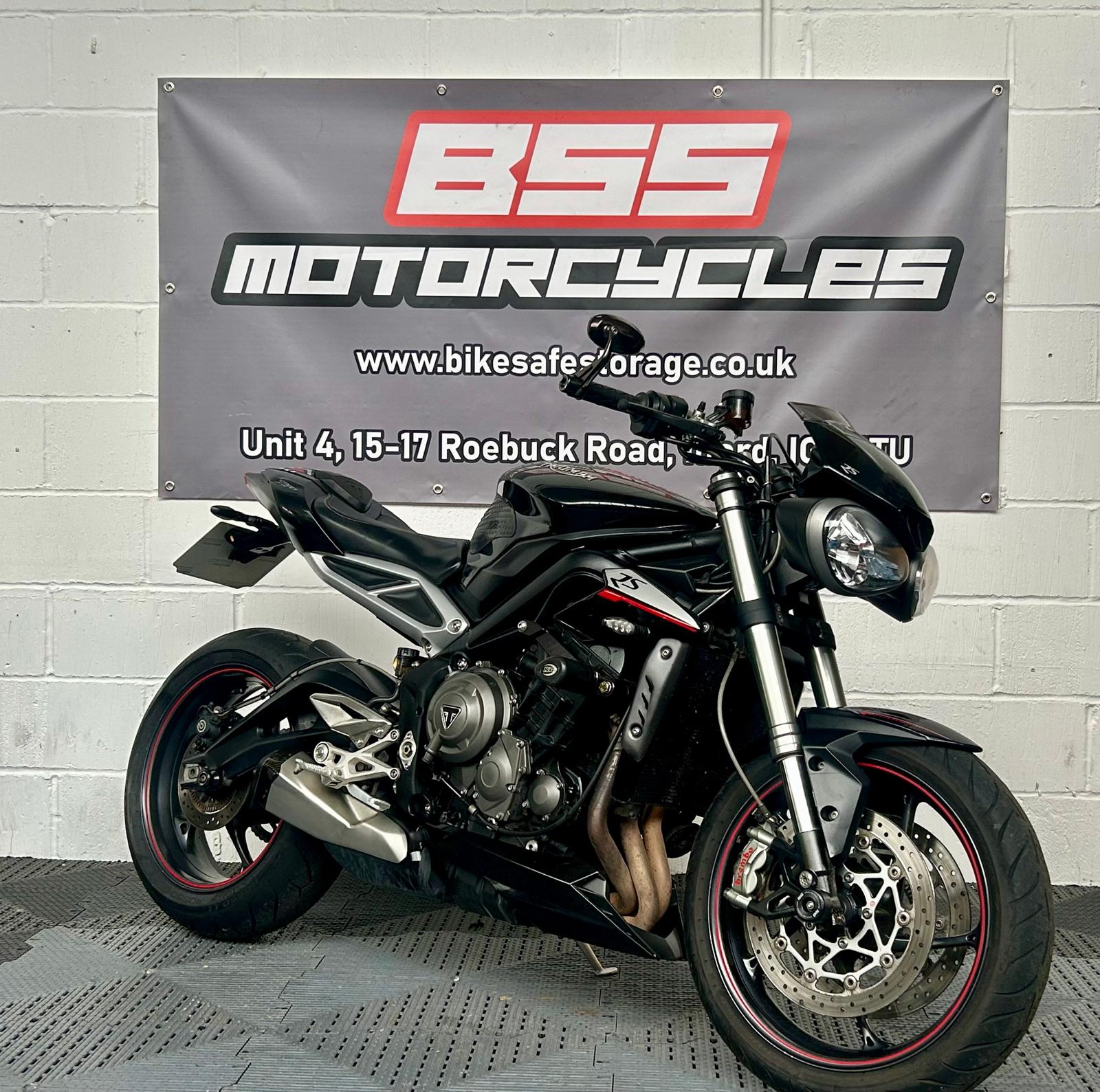 TRIUMPH STREET TRIPLE 765 RS - Image 3