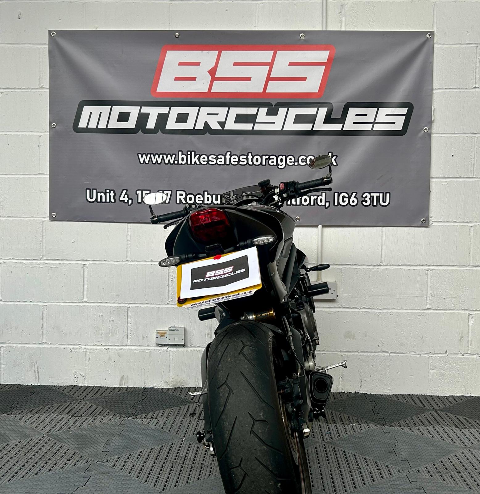 TRIUMPH STREET TRIPLE 765 RS - Image 6