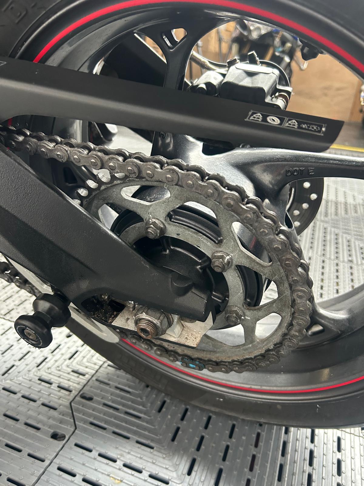 TRIUMPH STREET TRIPLE 765 RS - Image 7