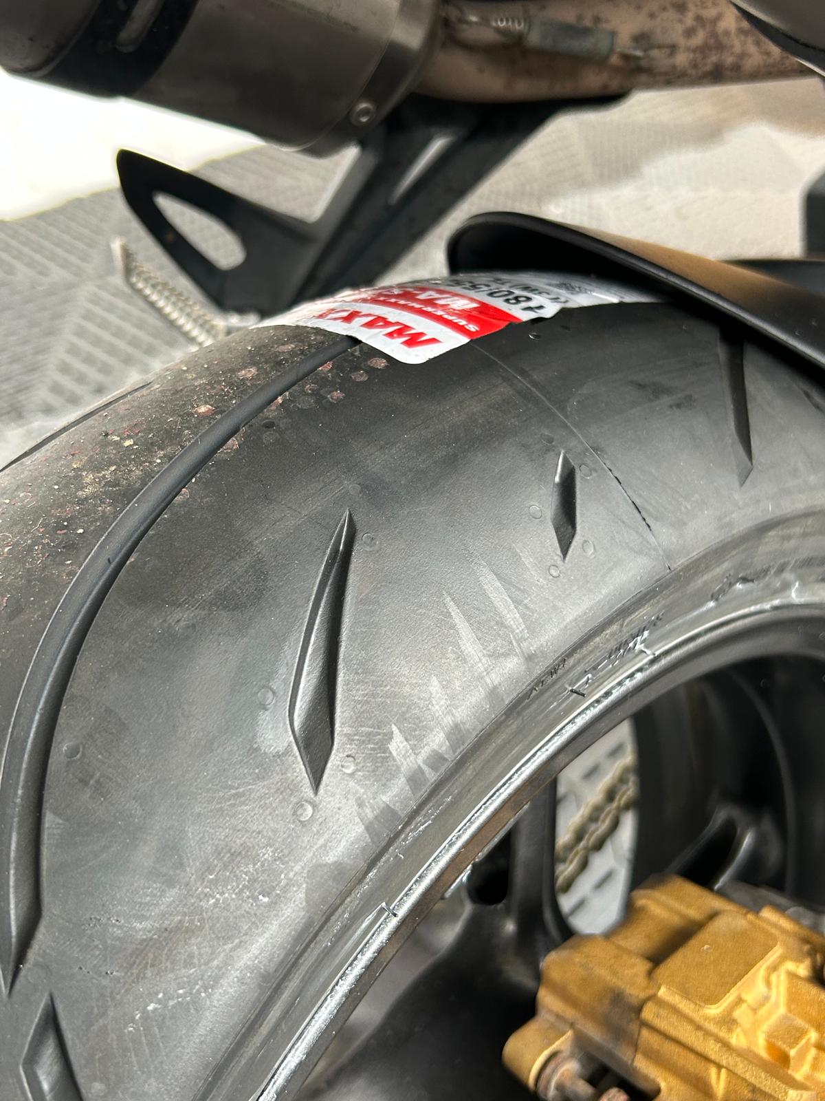 TRIUMPH STREET TRIPLE 675 - Image 7