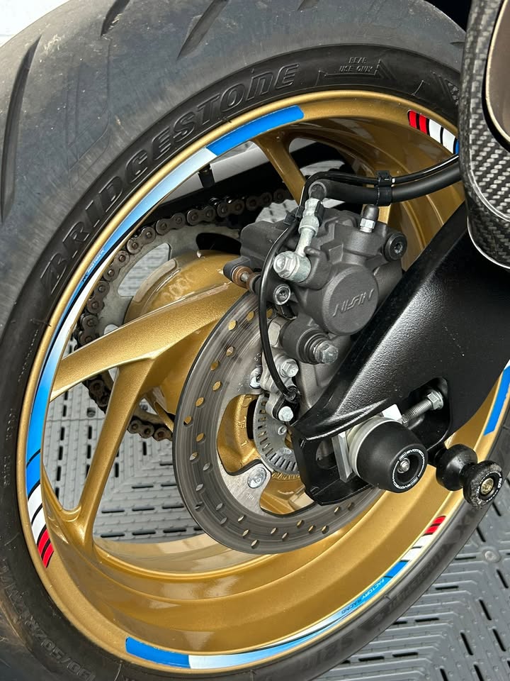 SUZUKI GSX-S 1000 ABS - Image 3