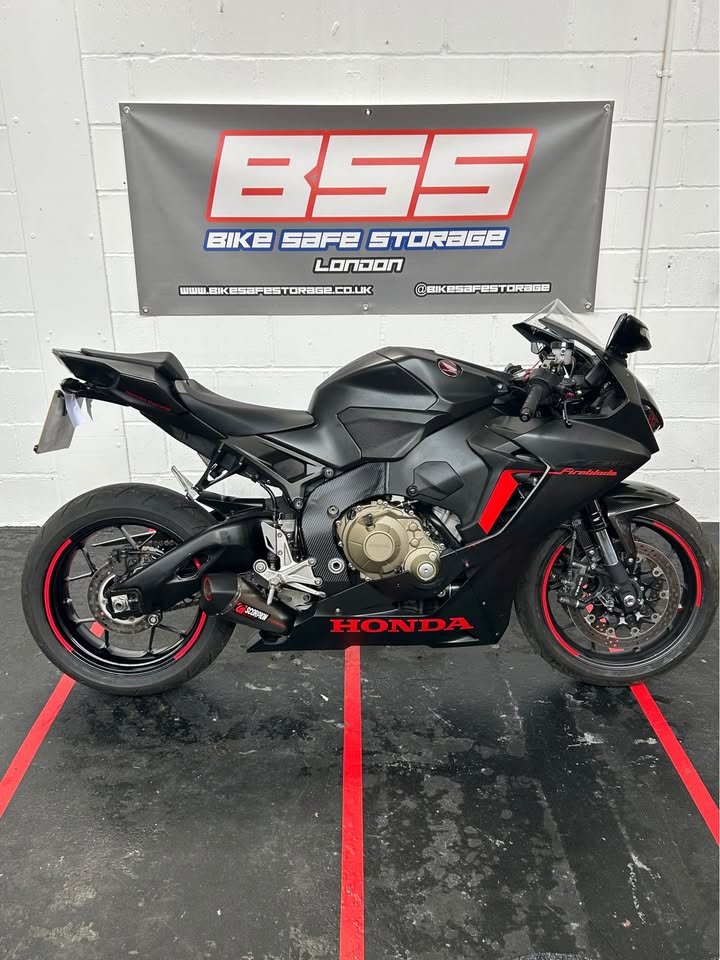 HONDA CBR1000 RR Fireblade