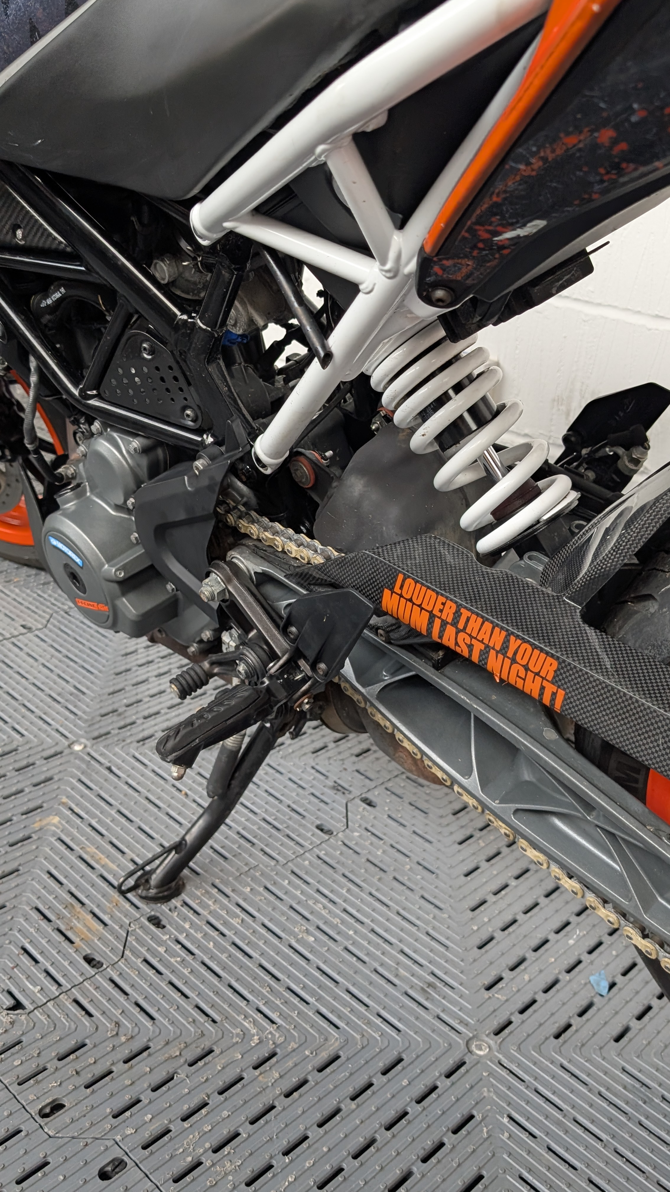 KTM DUKE 390 22 - Image 12