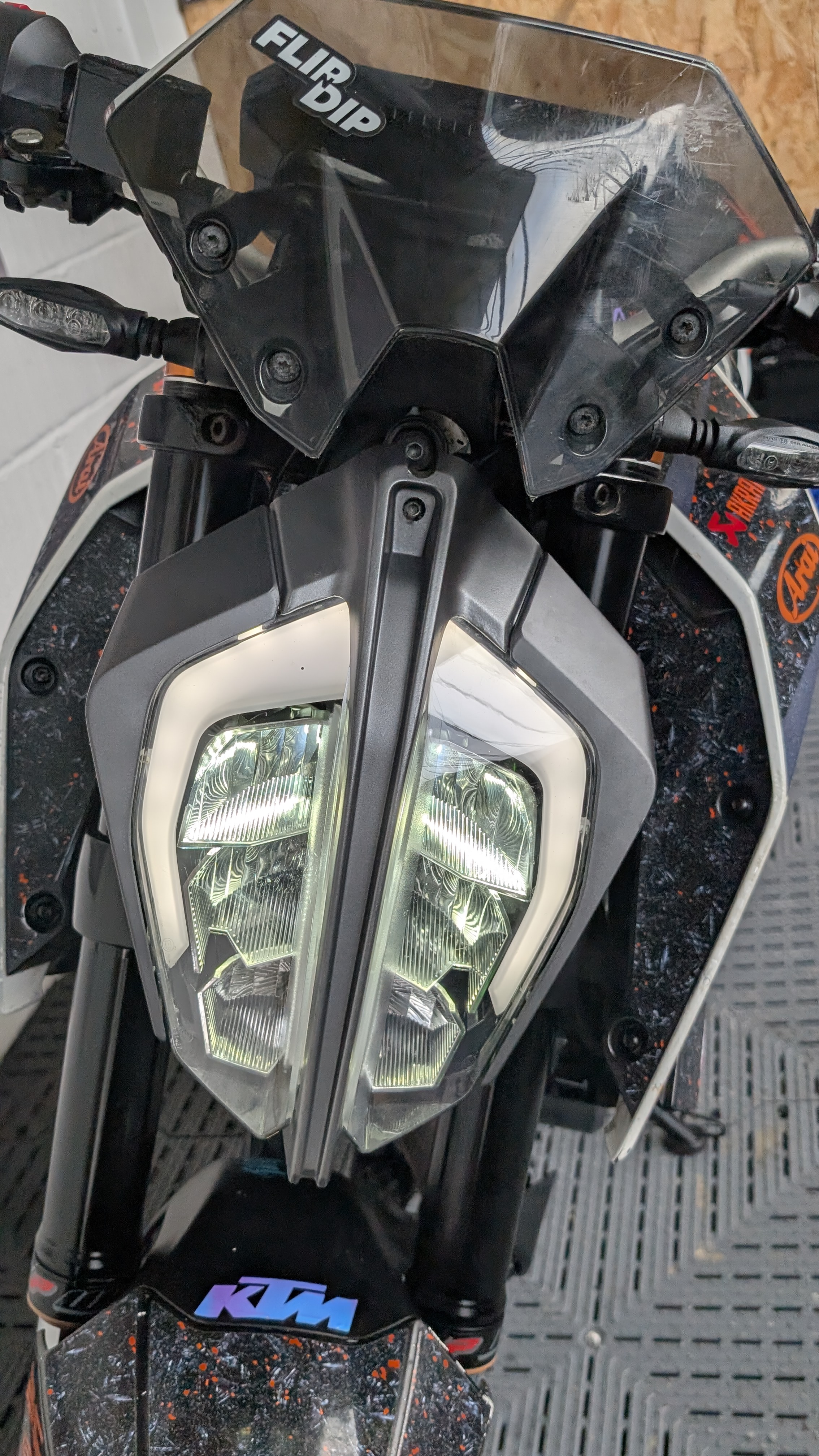 KTM DUKE 390 22 - Image 16