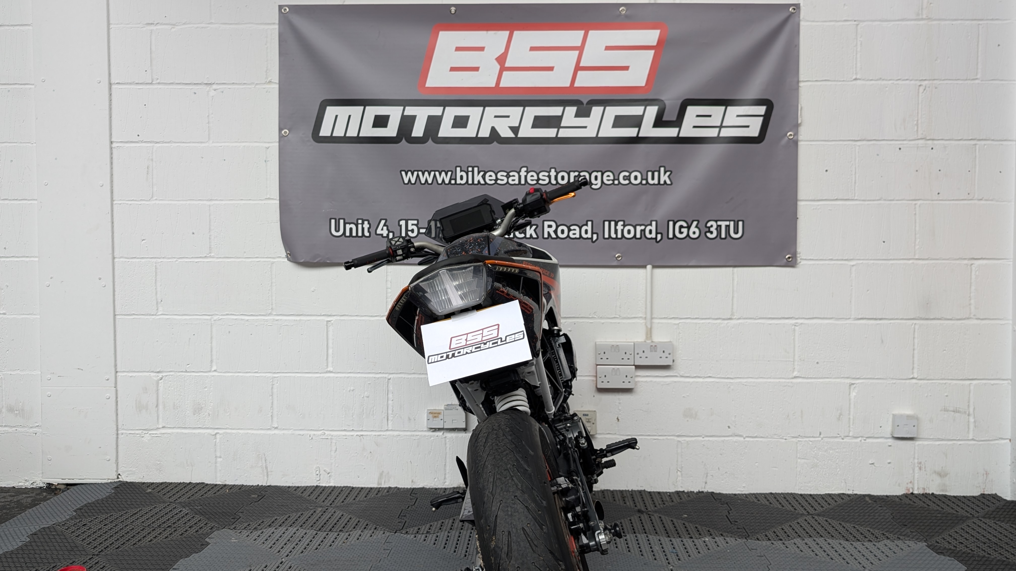 KTM DUKE 390 22 - Image 8