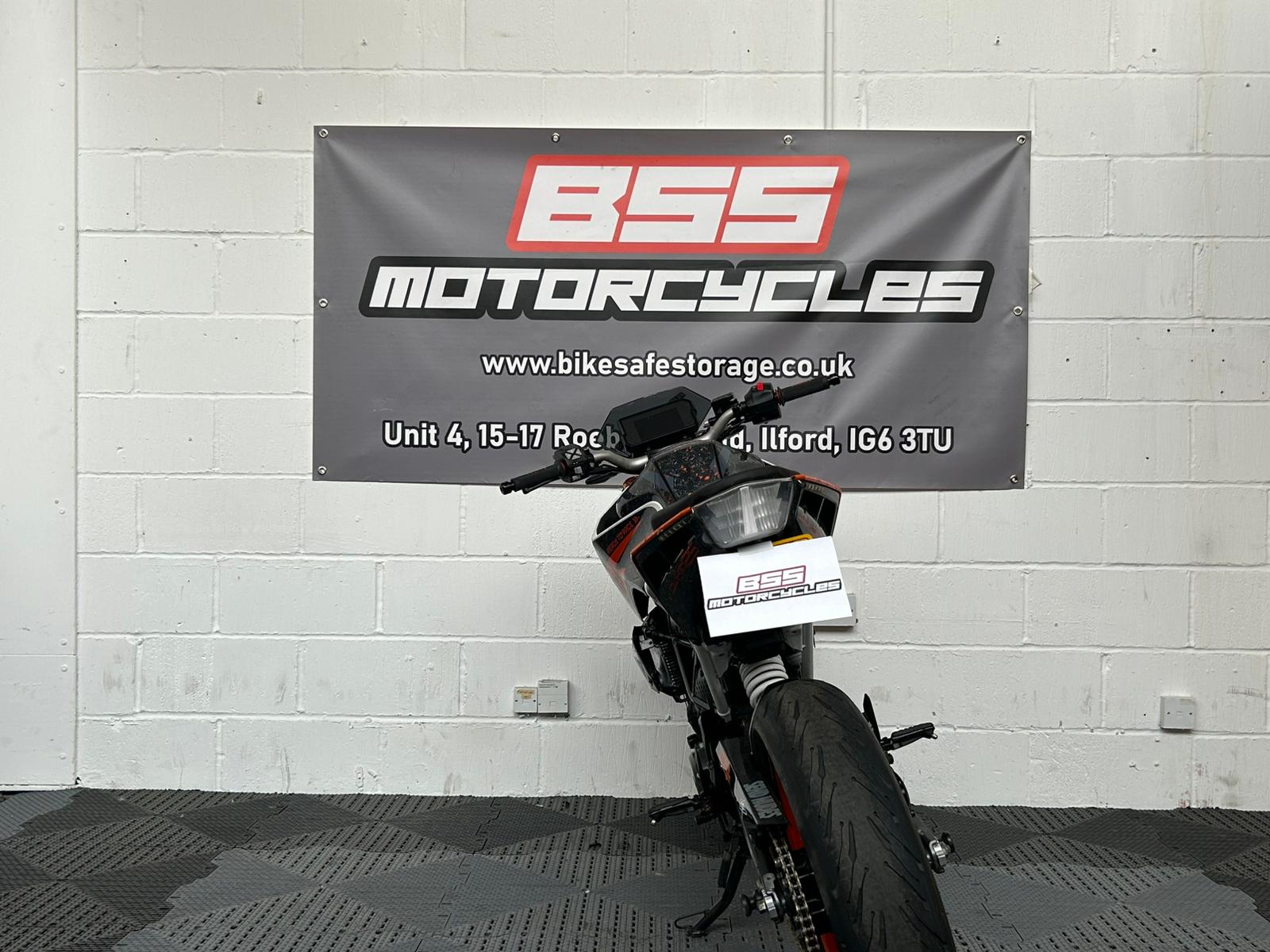 KTM DUKE 390 22 - Image 13