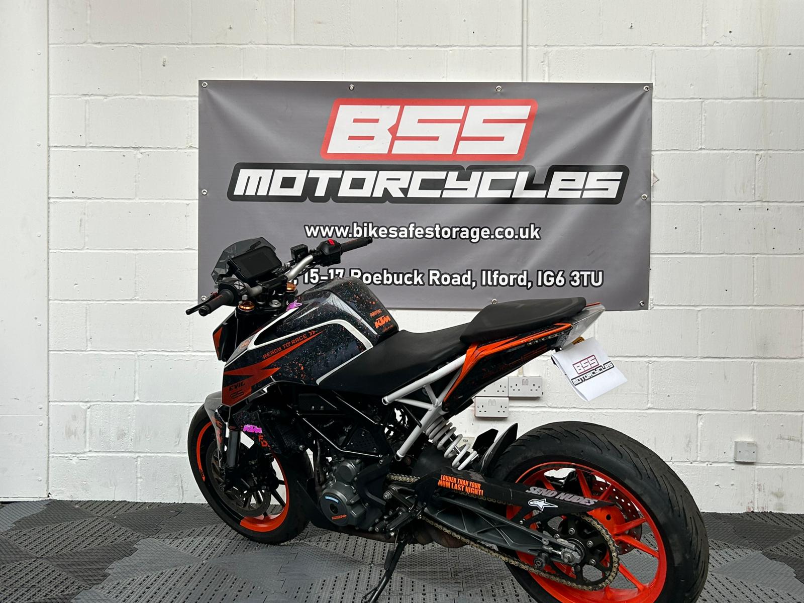 KTM DUKE 390 22 - Image 14