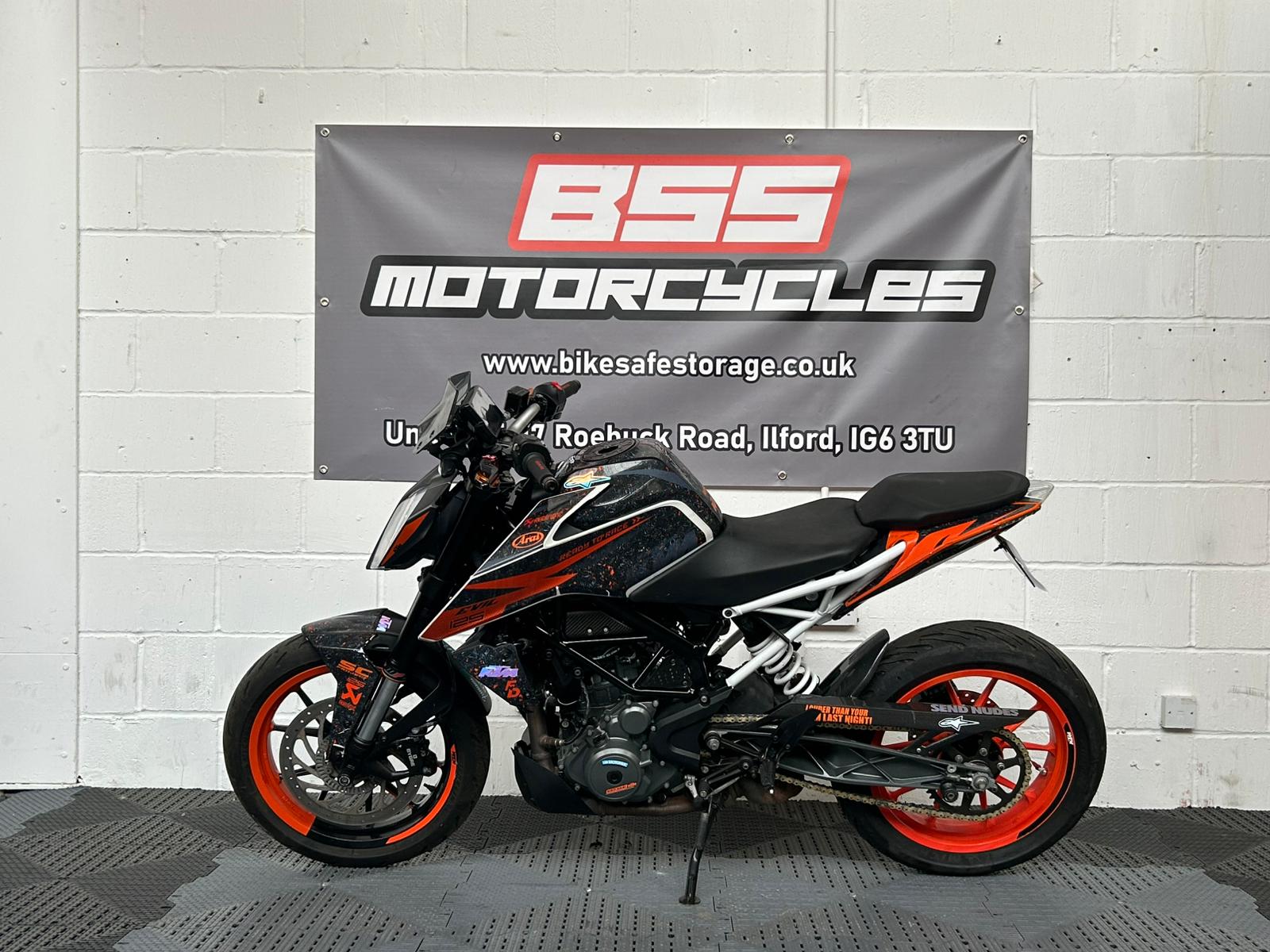 KTM DUKE 390 22 - Image 15