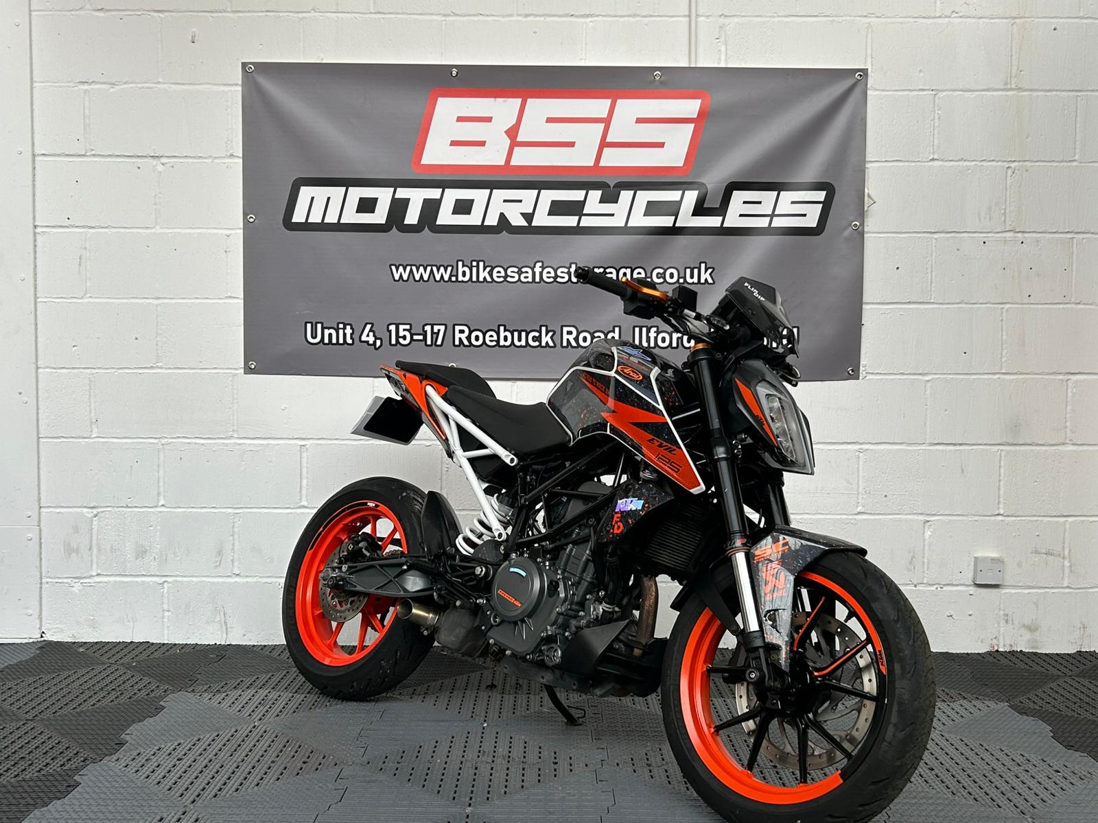 KTM DUKE 390 22 - Image 16