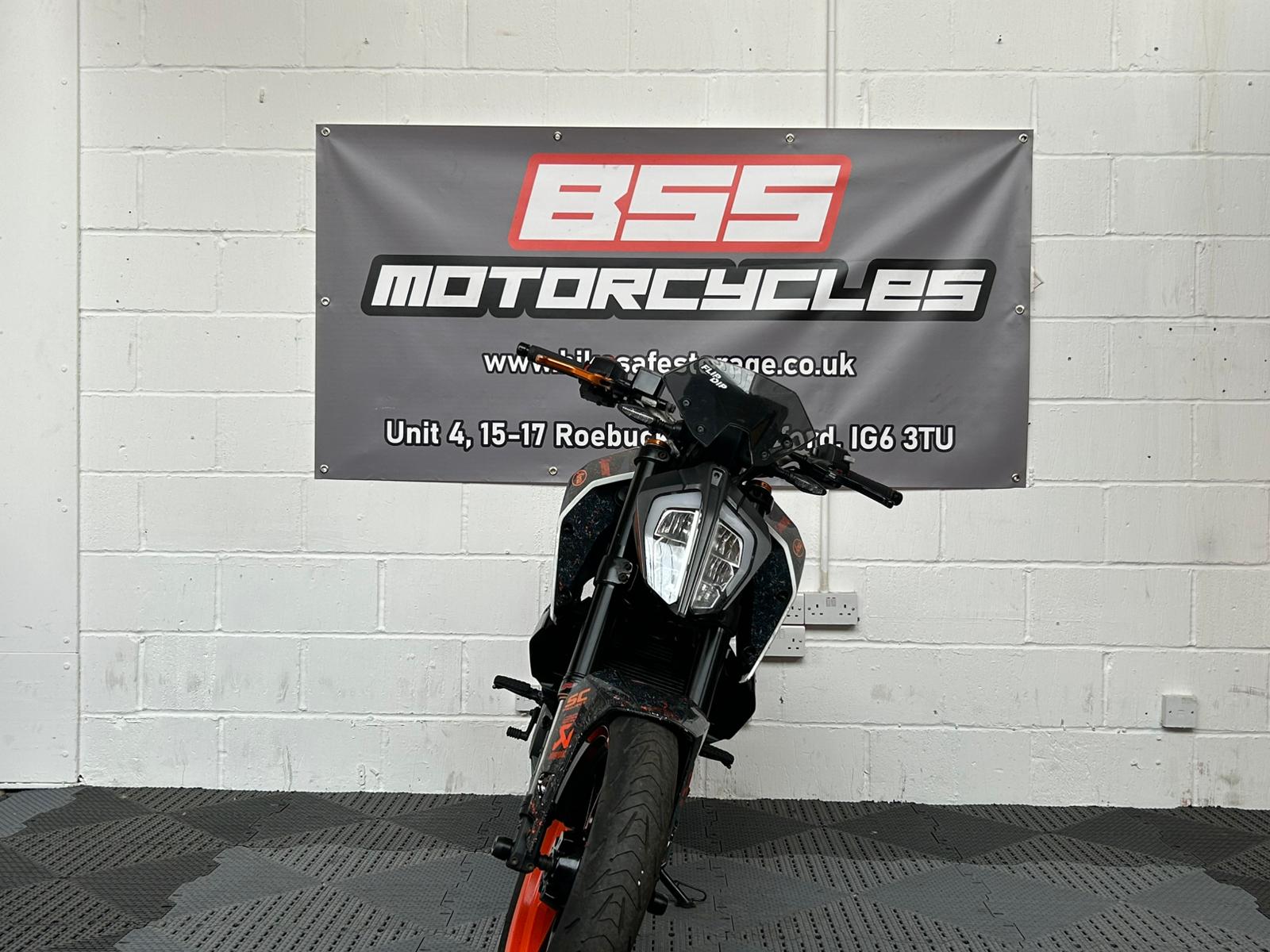 KTM DUKE 390 22 - Image 17