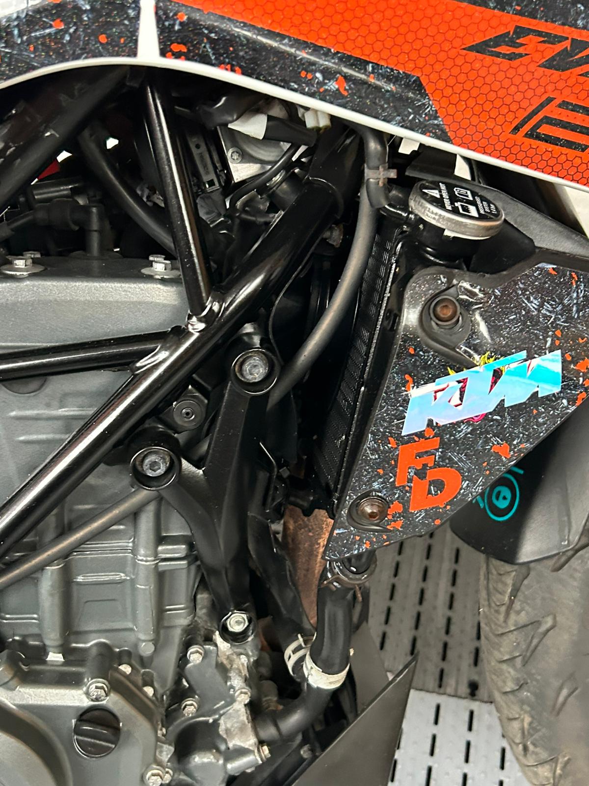 KTM DUKE 390 22 - Image 8
