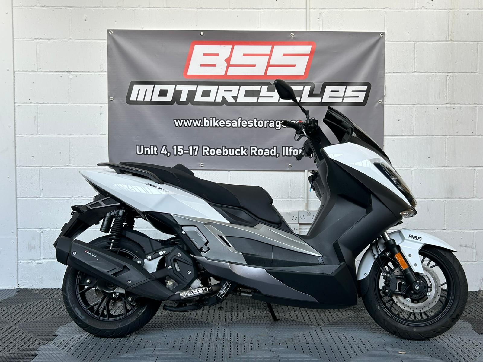 LEXMOTO PEGASUS 300