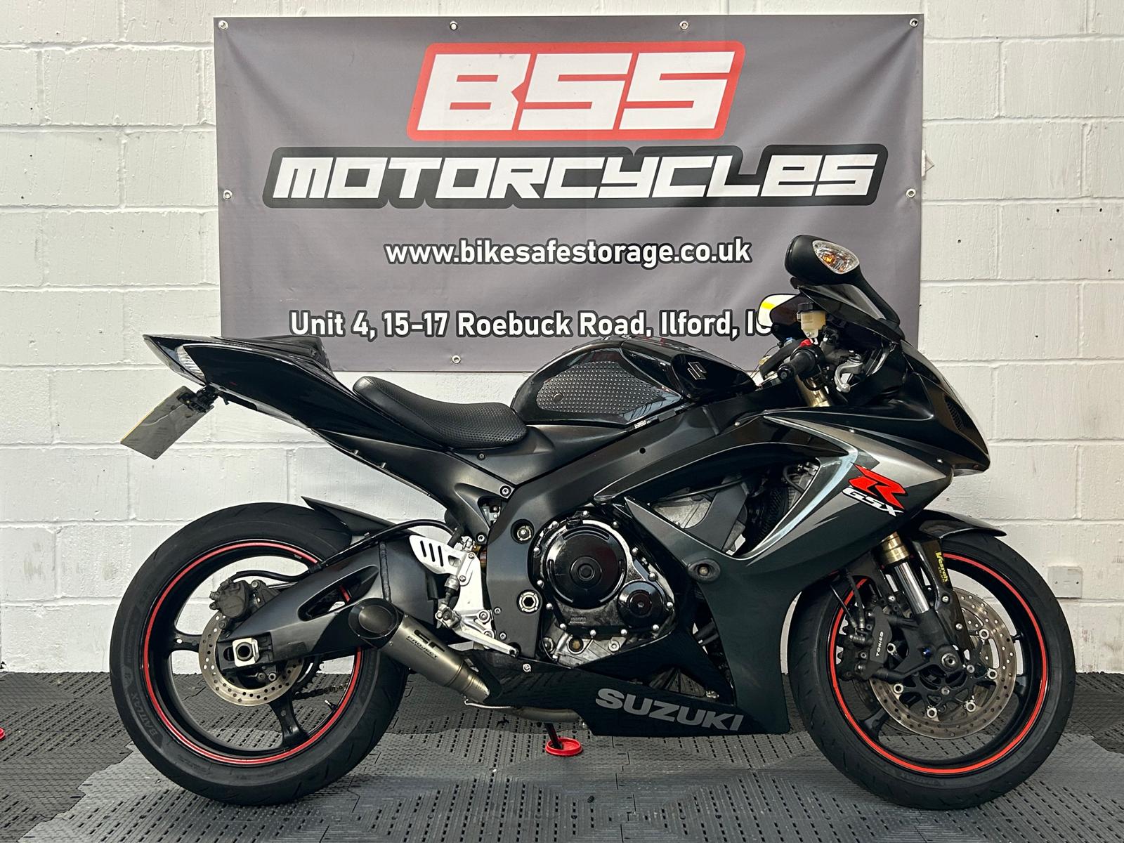 SUZUKI GSX-R600 K7 - Image 1